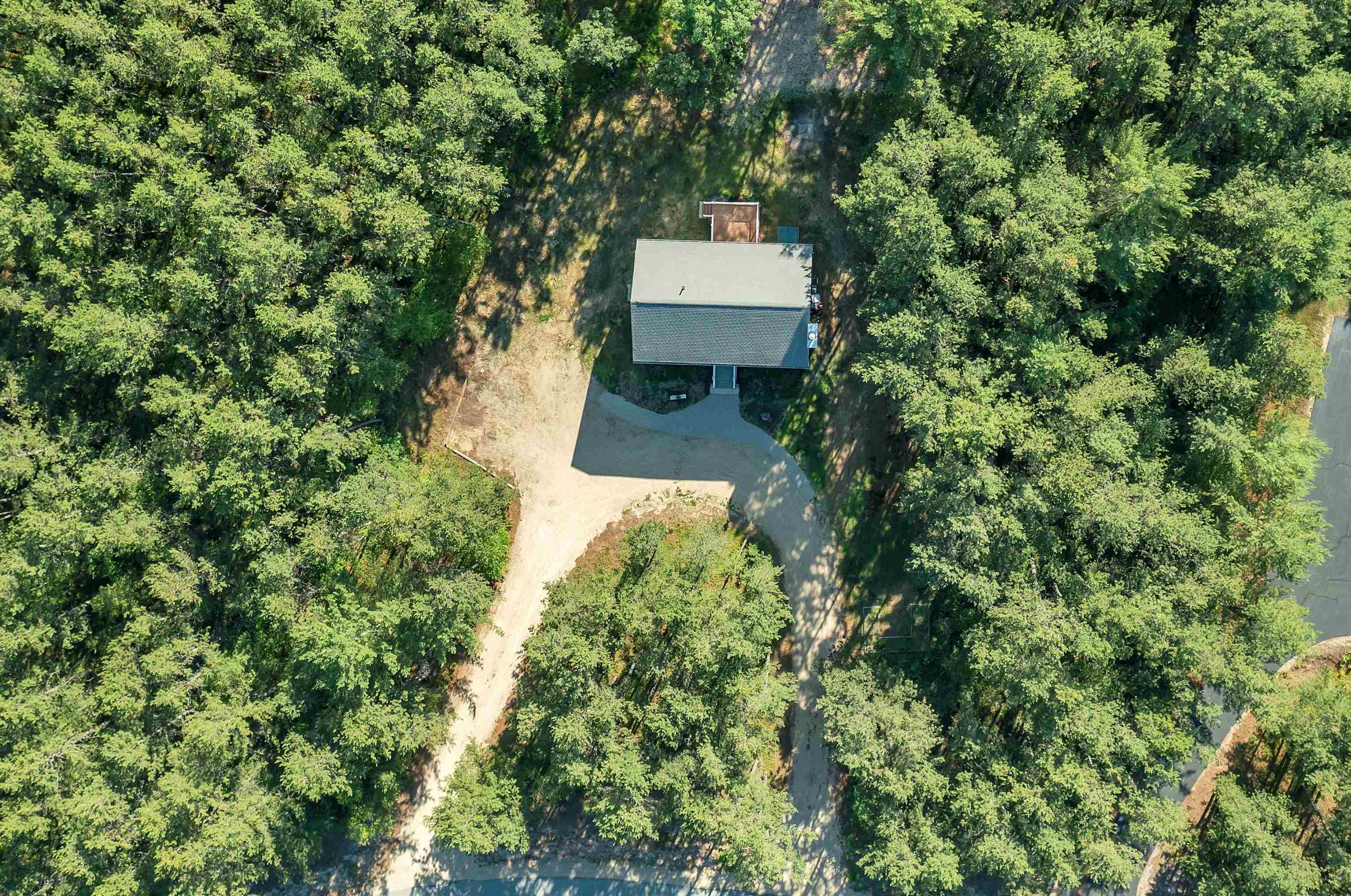 514 Silver Pine Ln, Tamworth NH  03886-4521 exterior
