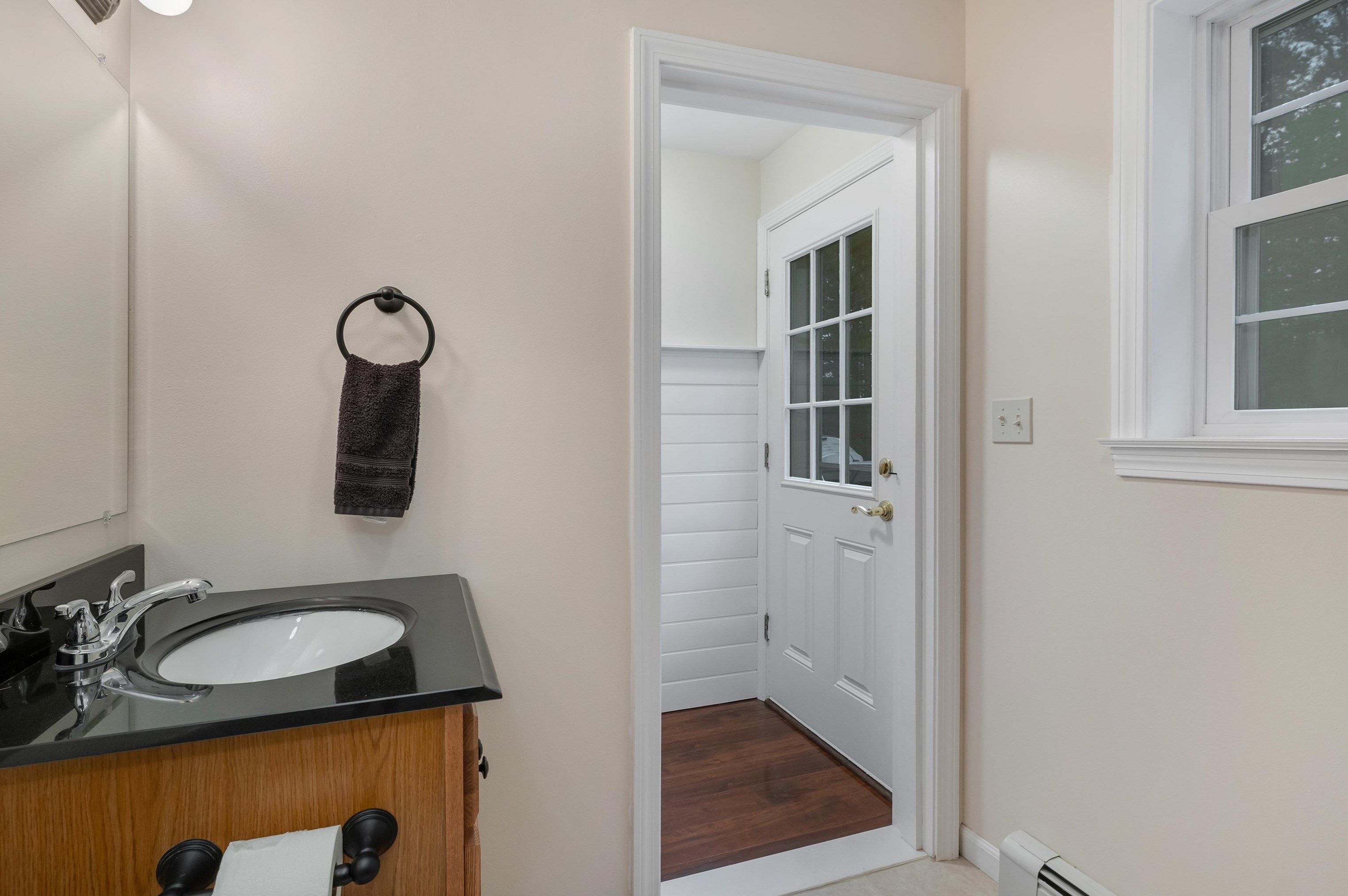 514 Silver Pine Ln, Tamworth NH  03886-4521 exterior