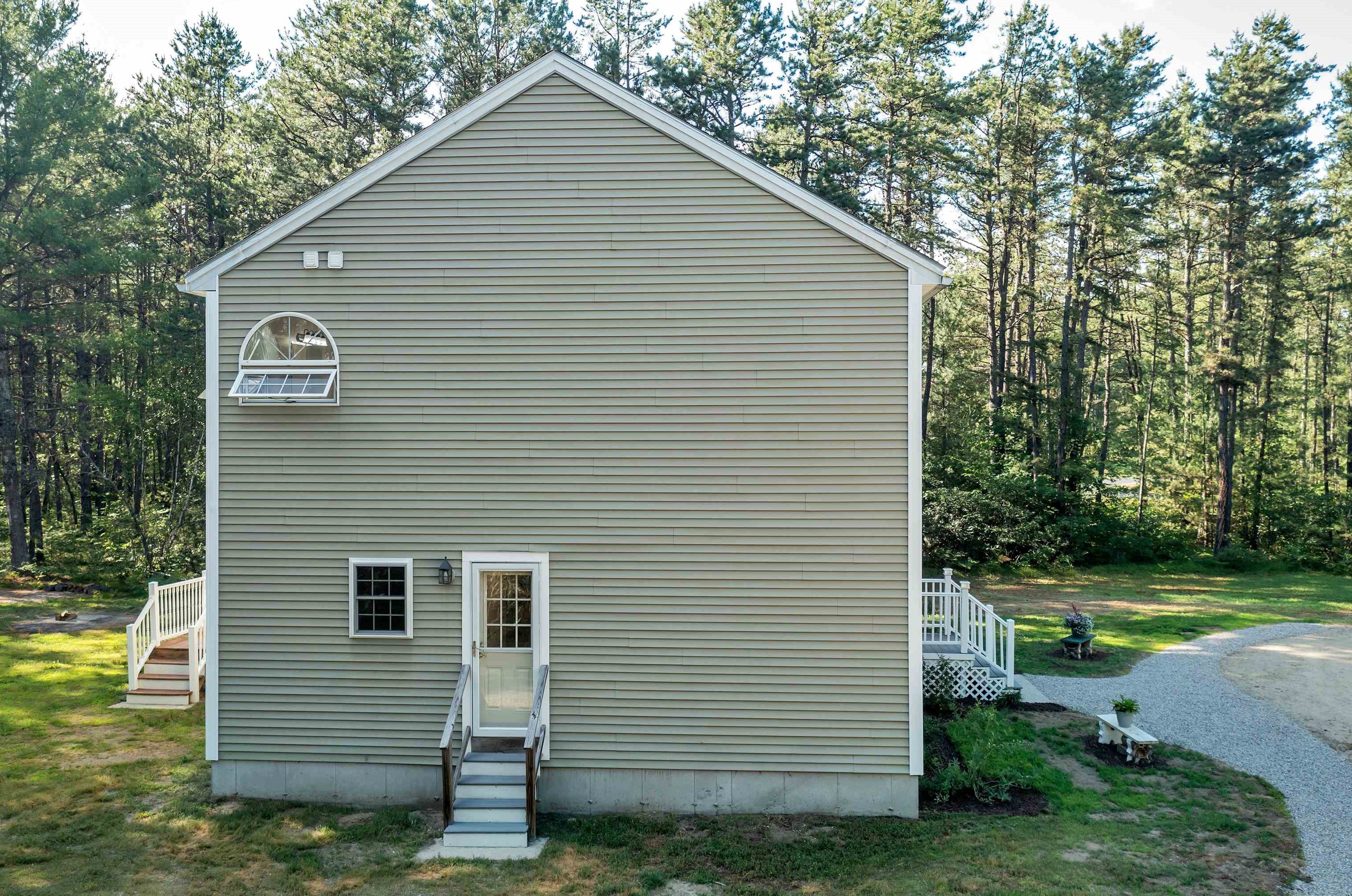 514 Silver Pine Ln, Tamworth NH  03886-4521 exterior