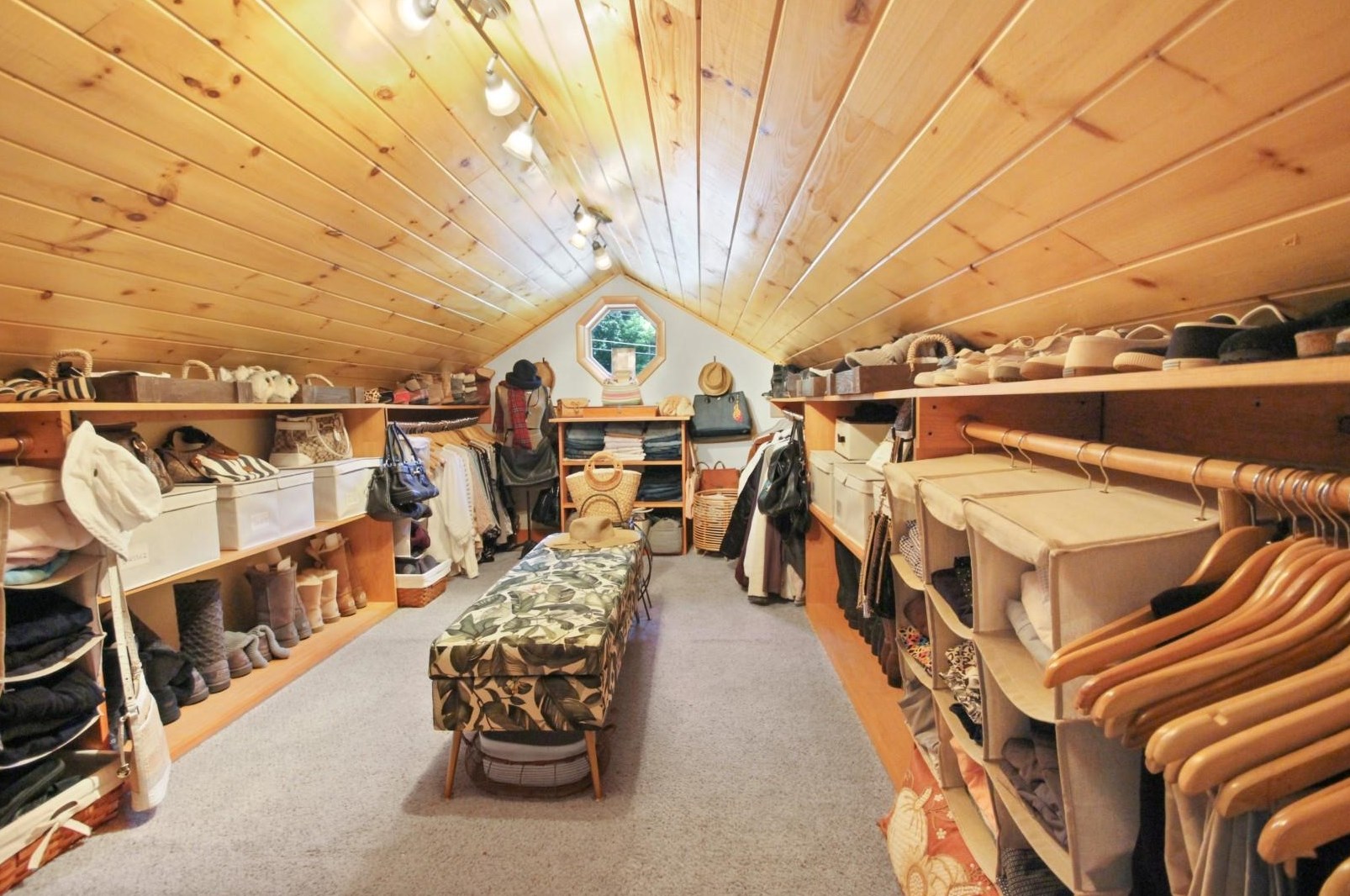 4 Jebb Rd, Merrimack NH 03054-2236 exterior