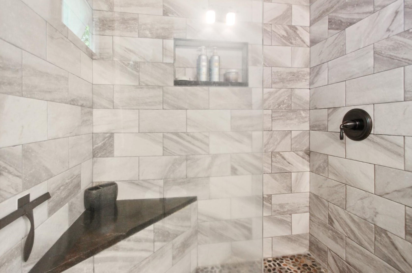 4 Jebb Rd, Merrimack NH 03054-2236 exterior