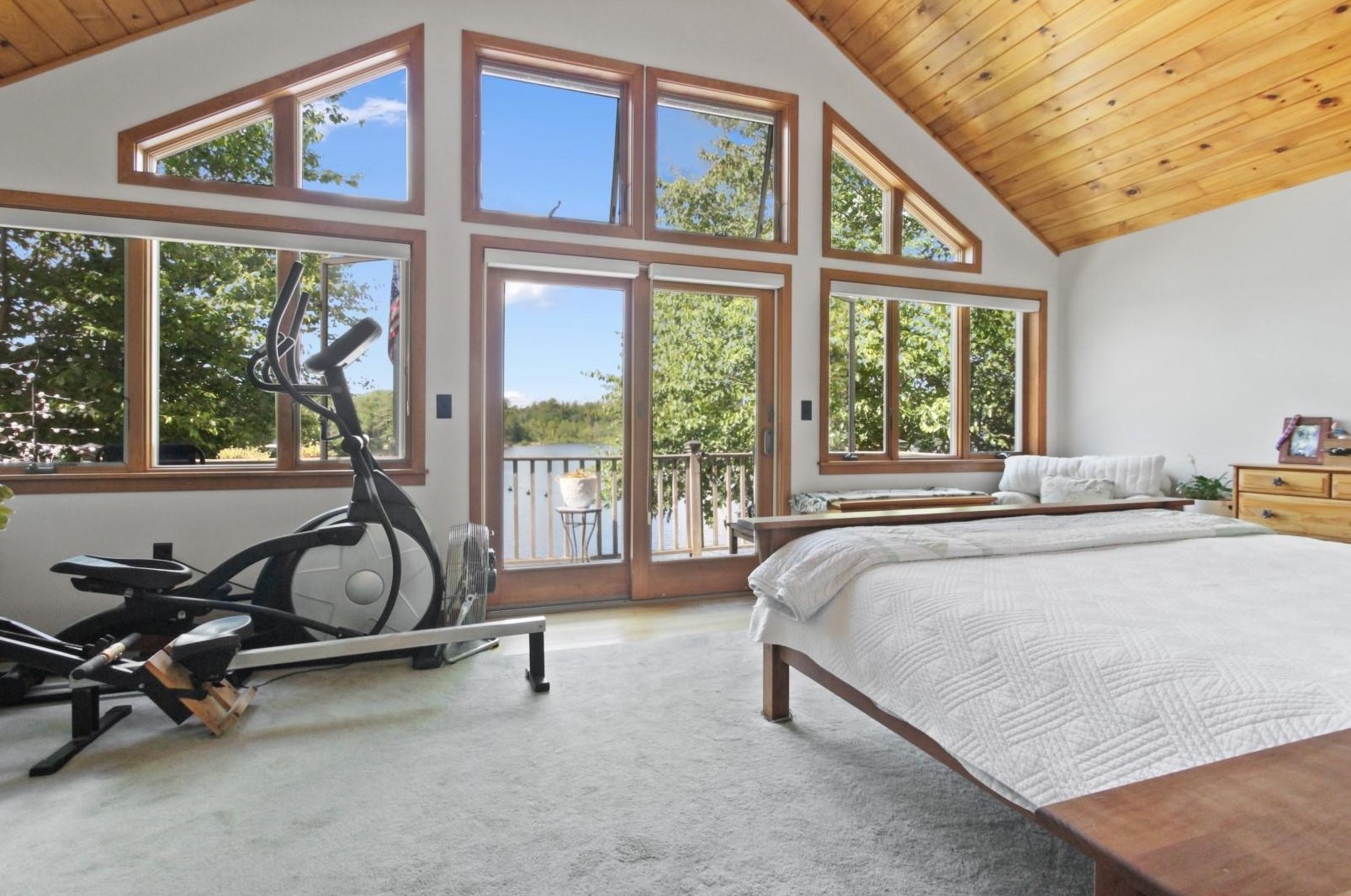 4 Jebb Rd, Merrimack NH 03054-2236 exterior