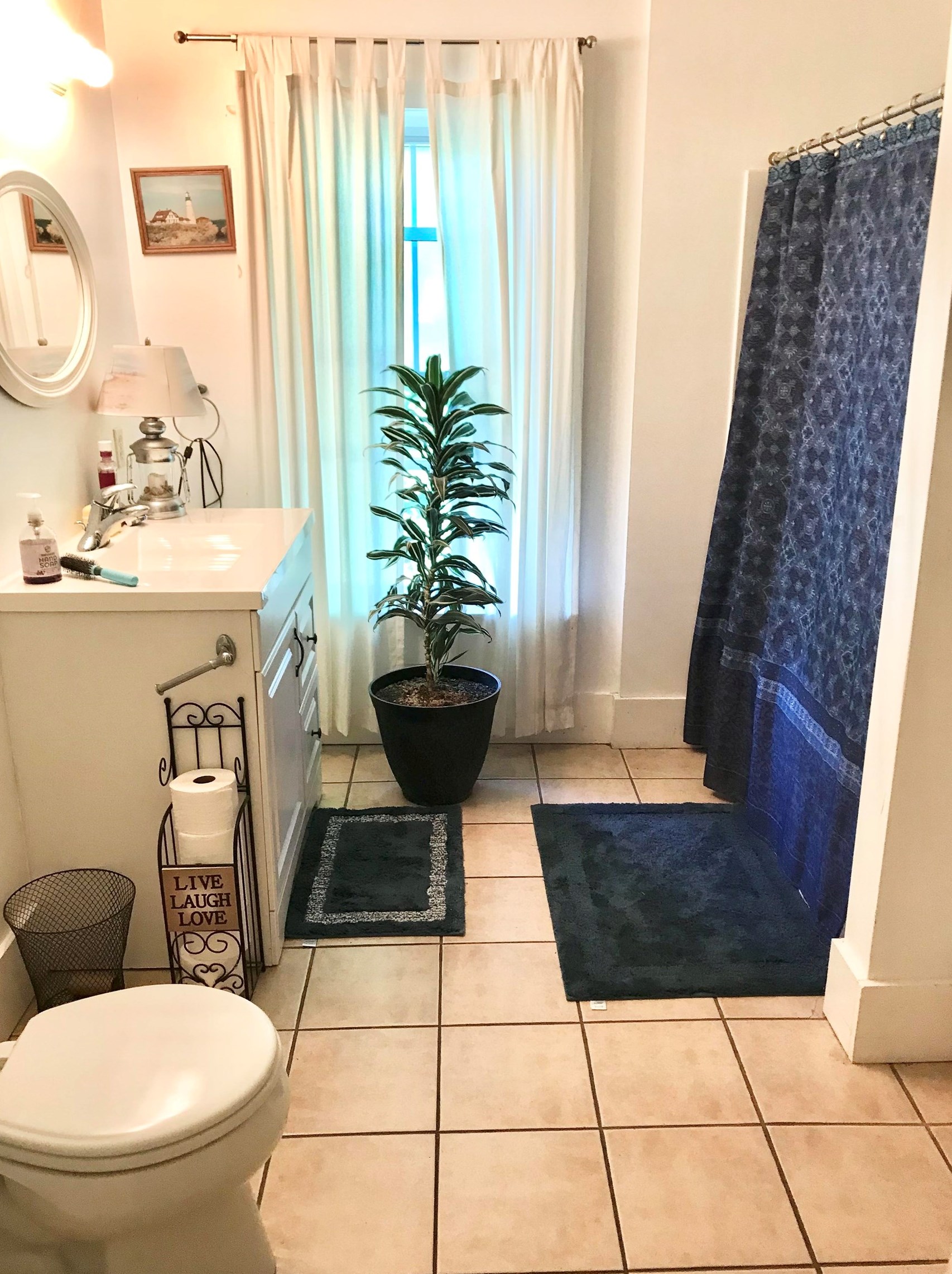 408 Candia Rd, Manchester NH 03109-5703 exterior