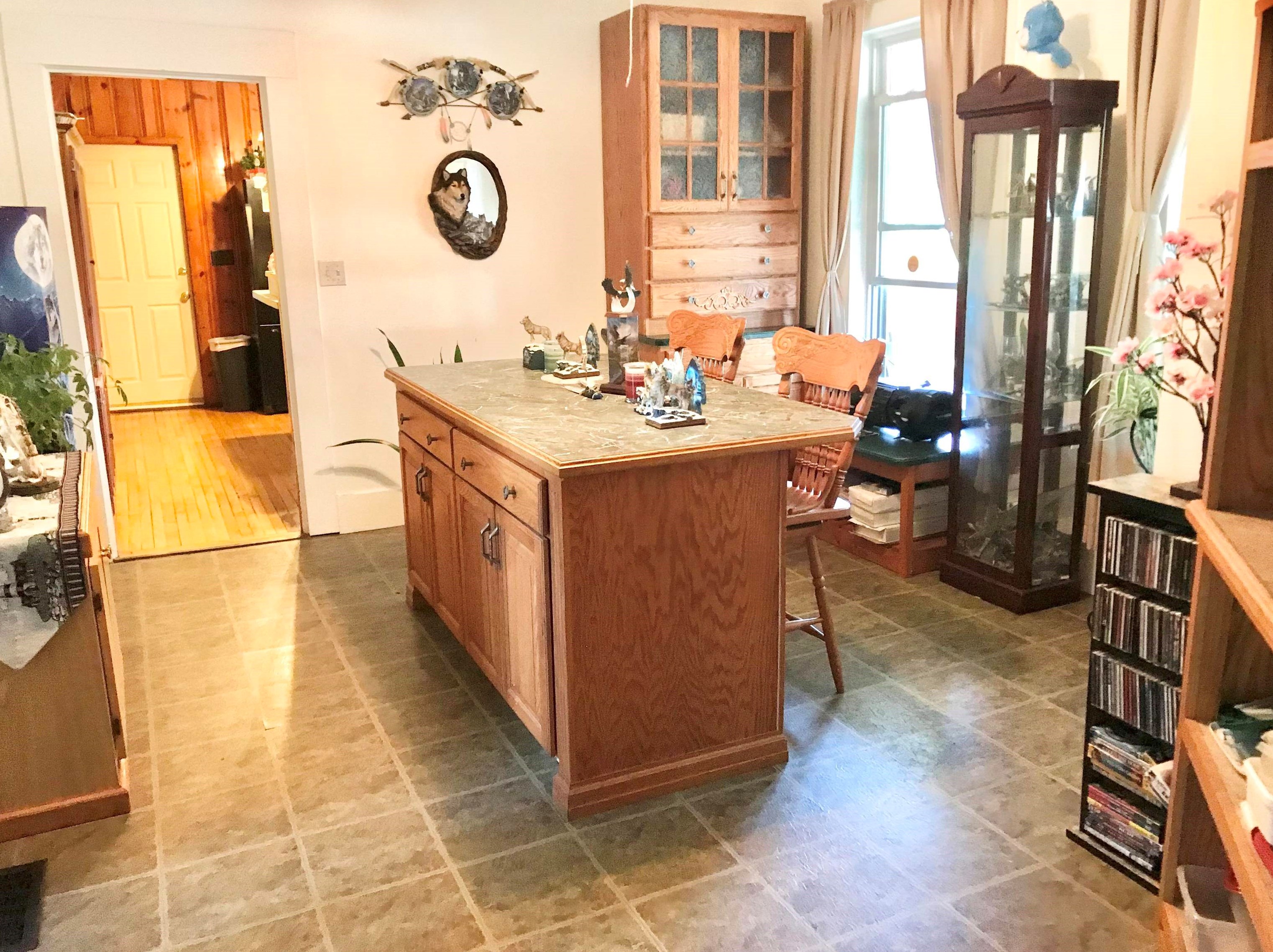 408 Candia Rd, Manchester NH 03109-5703 exterior