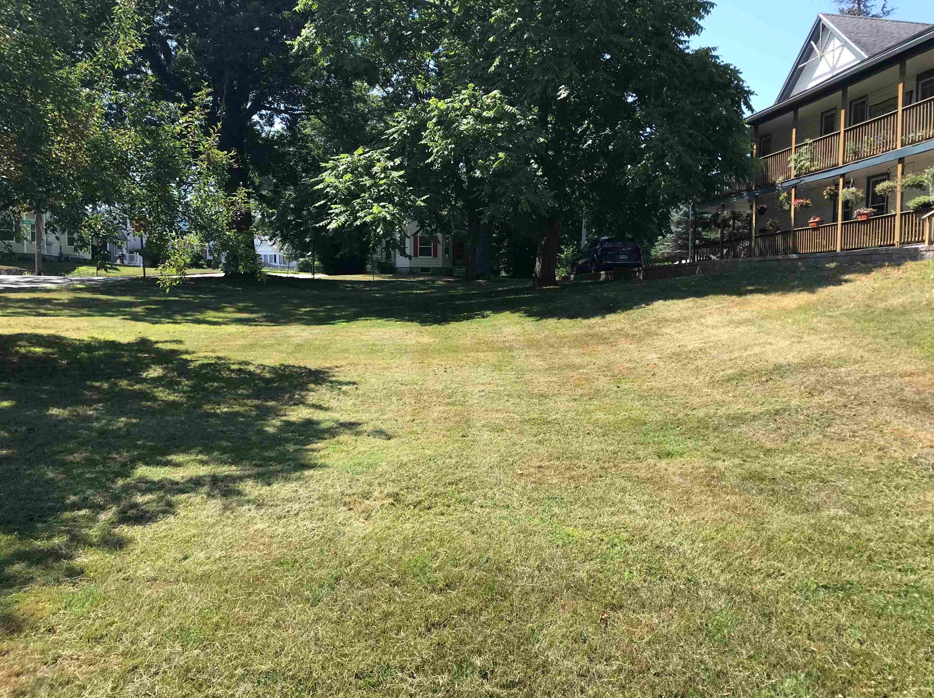 408 Candia Rd, Manchester NH 03109-5703 exterior