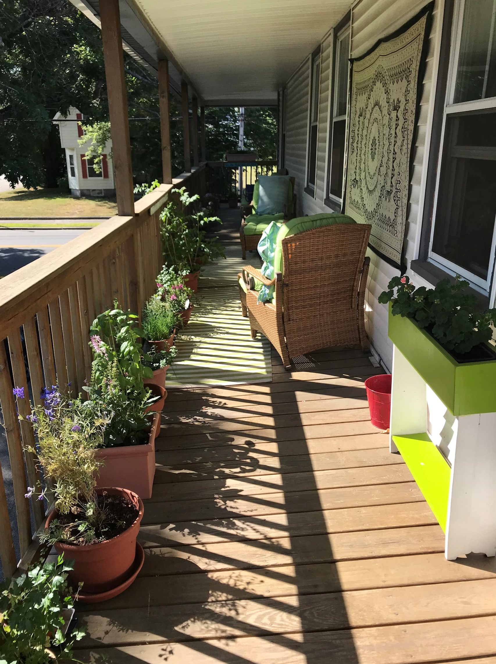 408 Candia Rd, Manchester NH 03109-5703 exterior