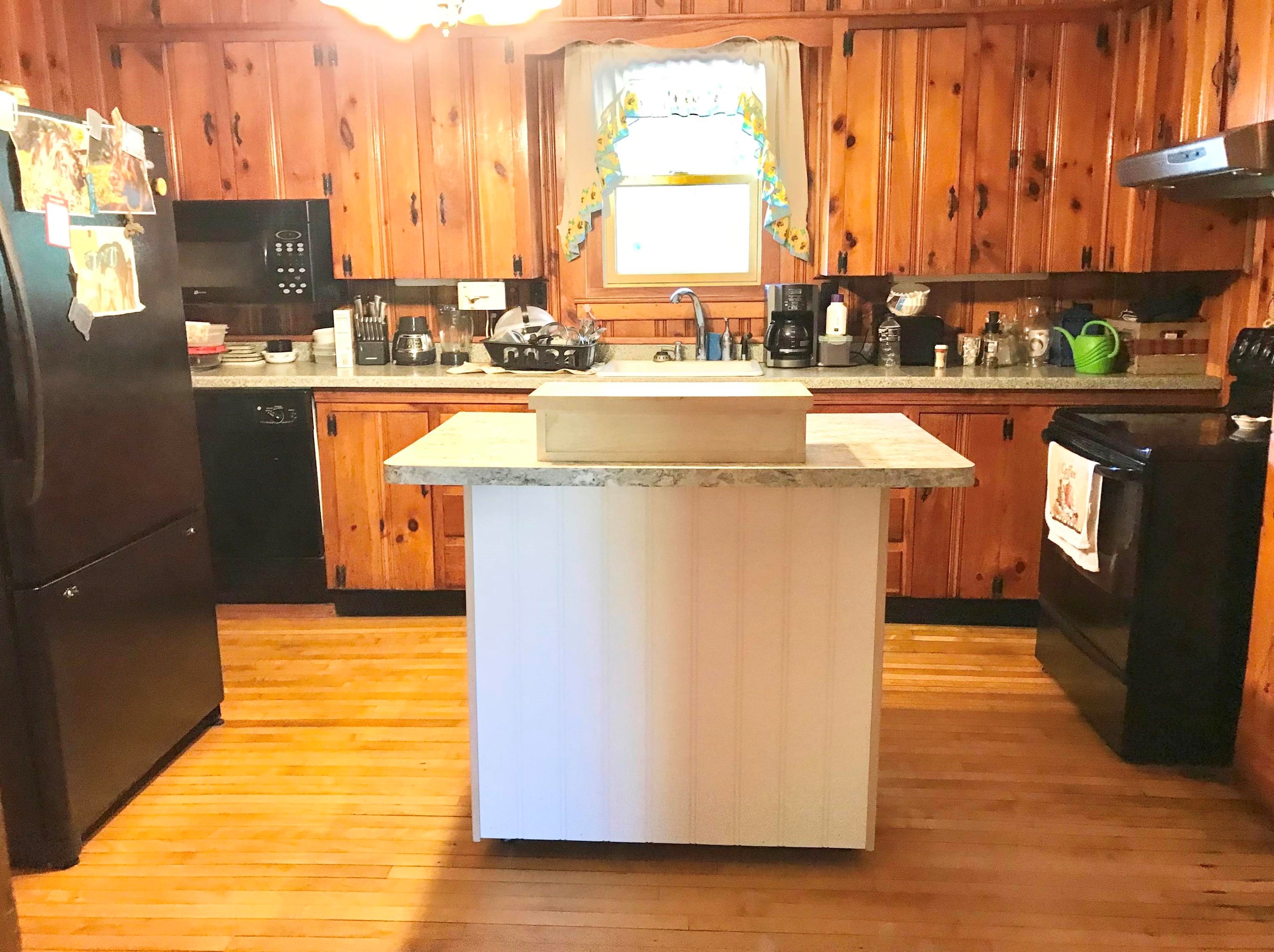 408 Candia Rd, Manchester NH 03109-5703 exterior