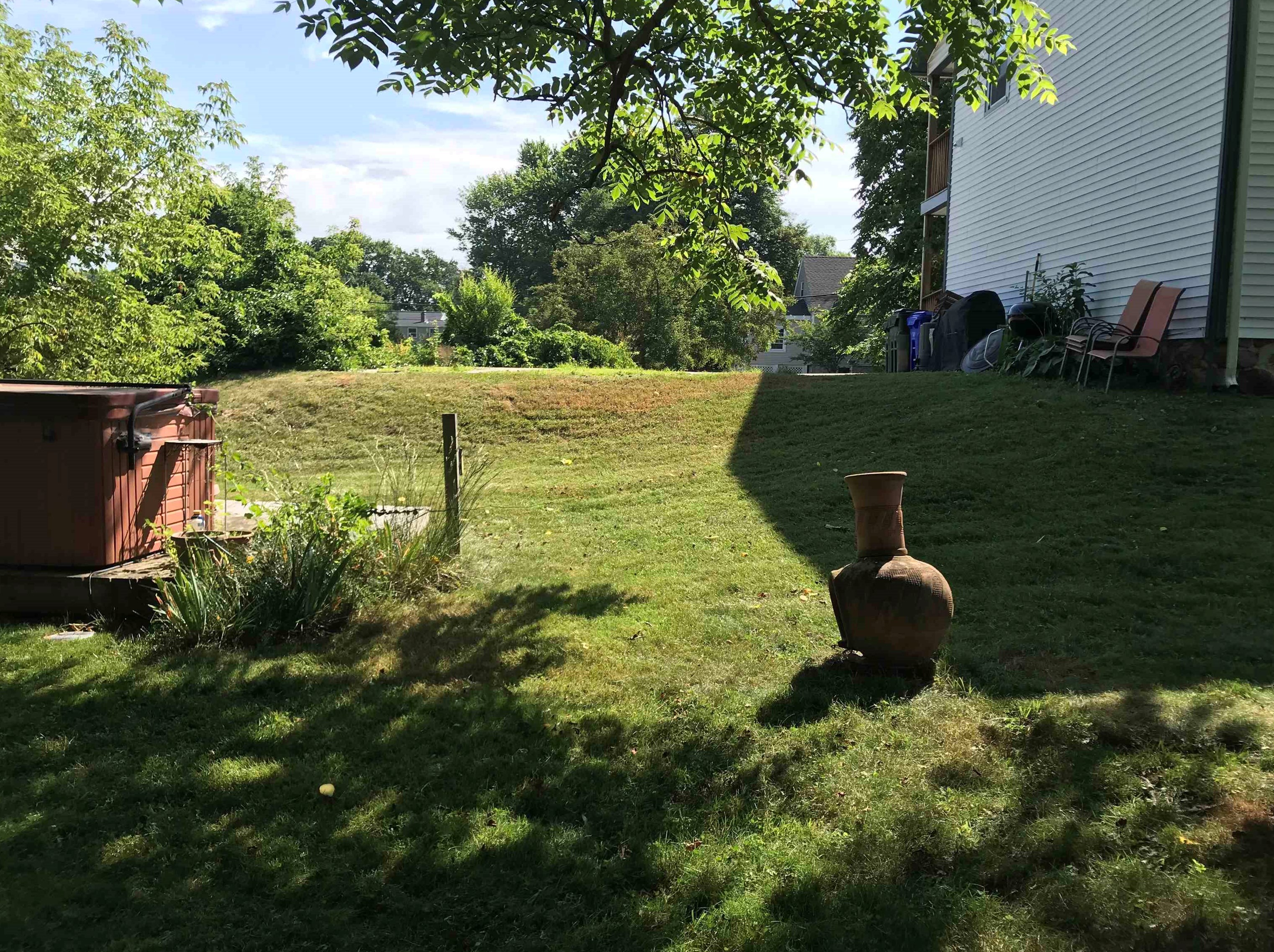 408 Candia Rd, Manchester NH 03109-5703 exterior