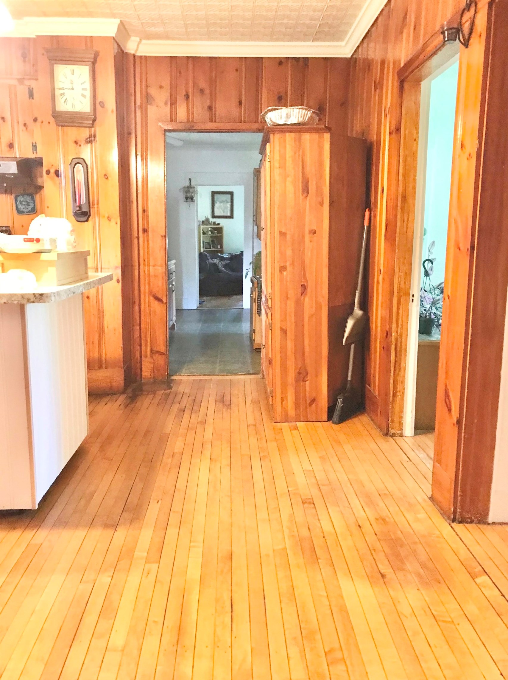 408 Candia Rd, Manchester NH 03109-5703 exterior