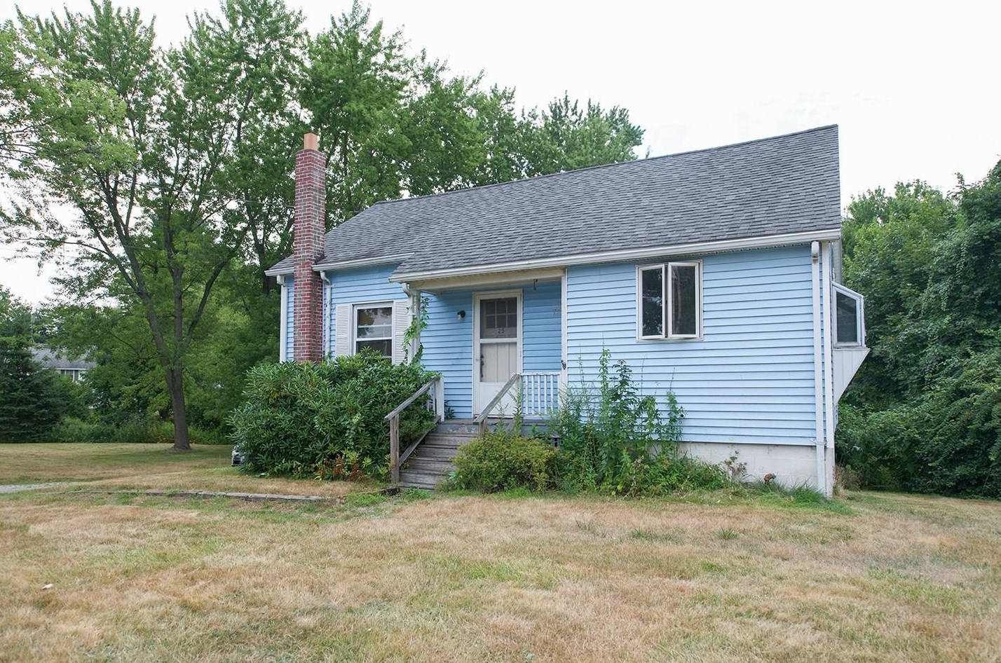 25 Main St, Plaistow NH 03865-3009 exterior