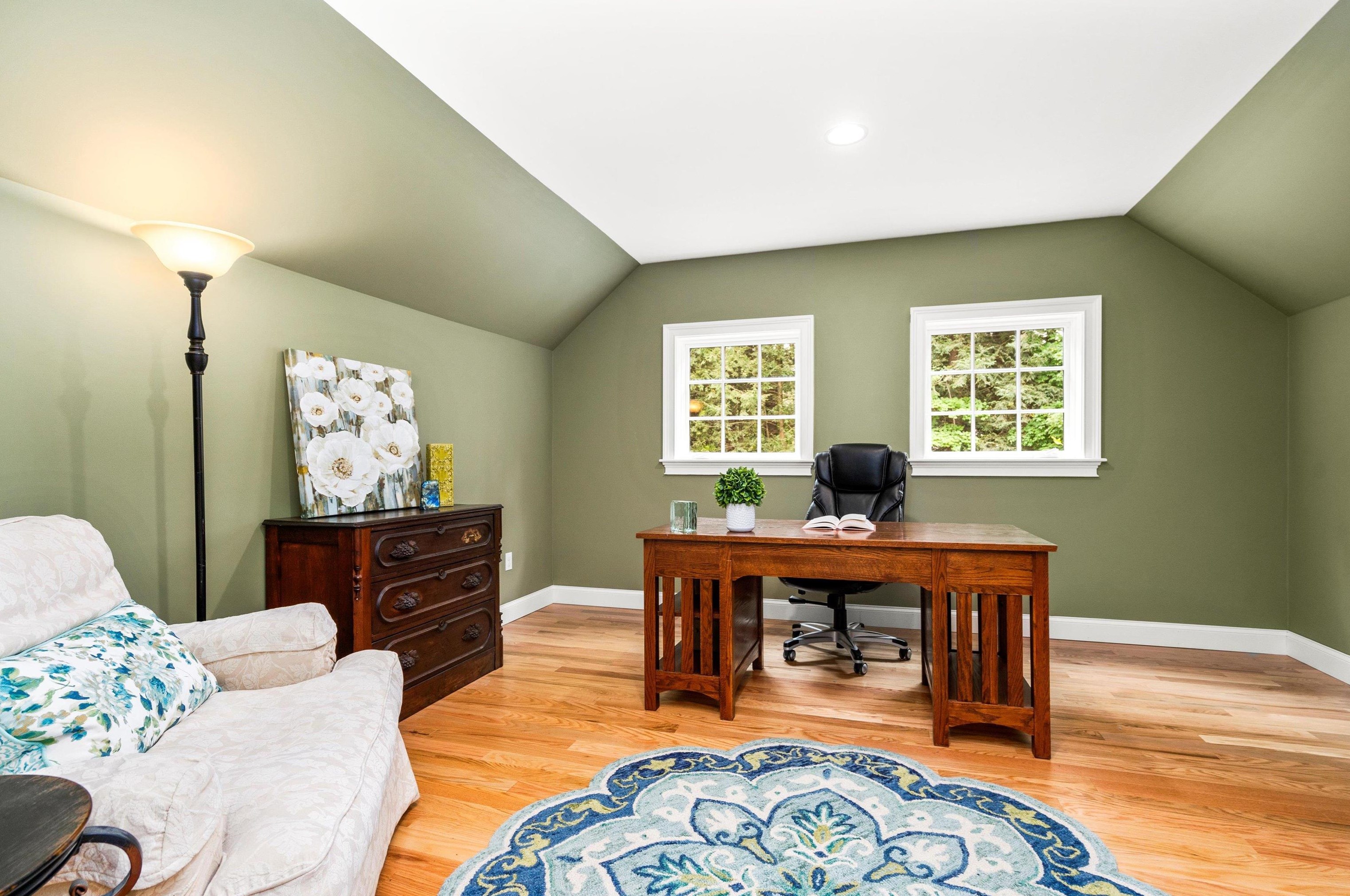 195 Heather St, Manchester NH 03104-2042 exterior