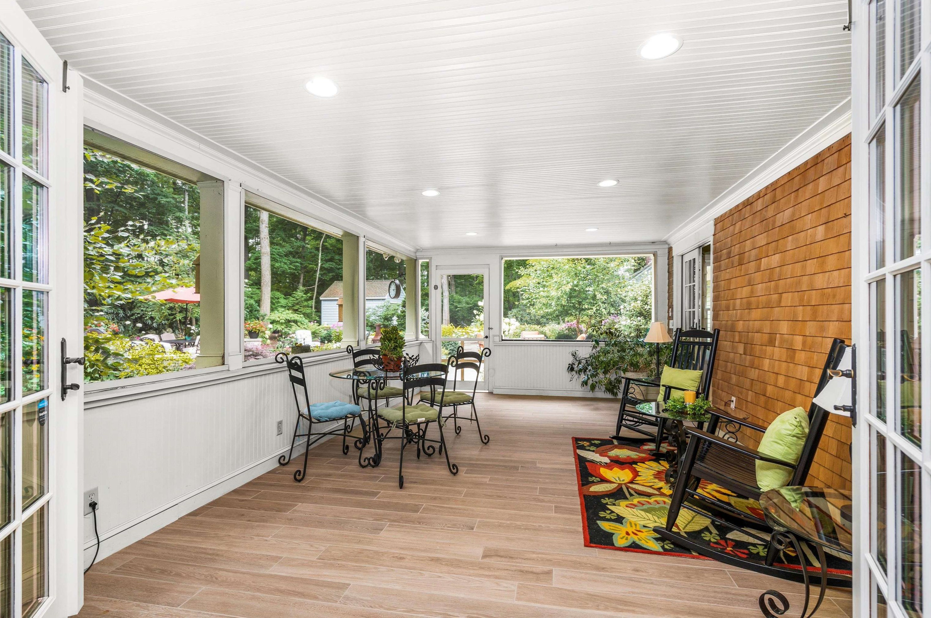 195 Heather St, Manchester NH 03104-2042 exterior