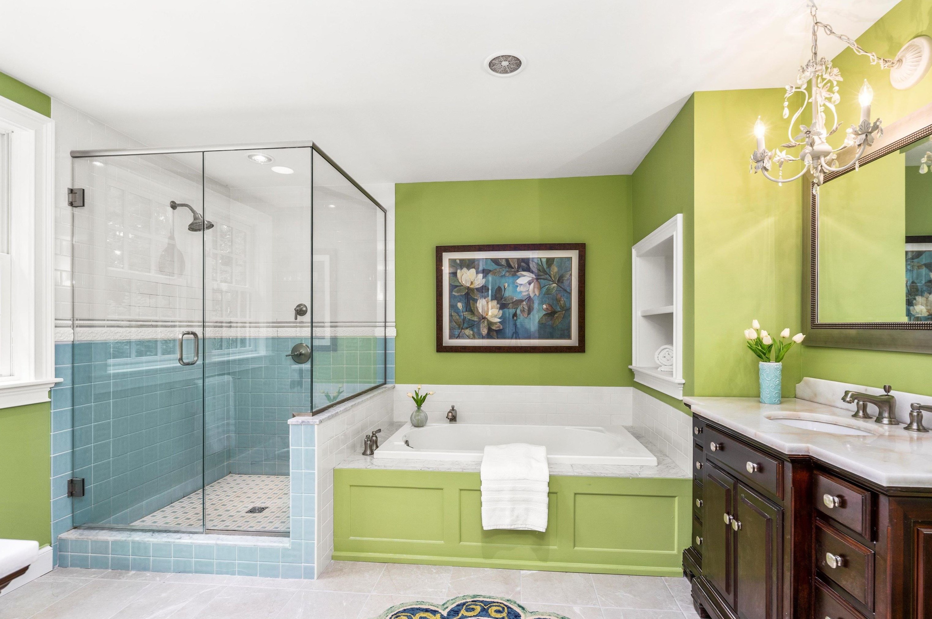 195 Heather St, Manchester NH 03104-2042 exterior