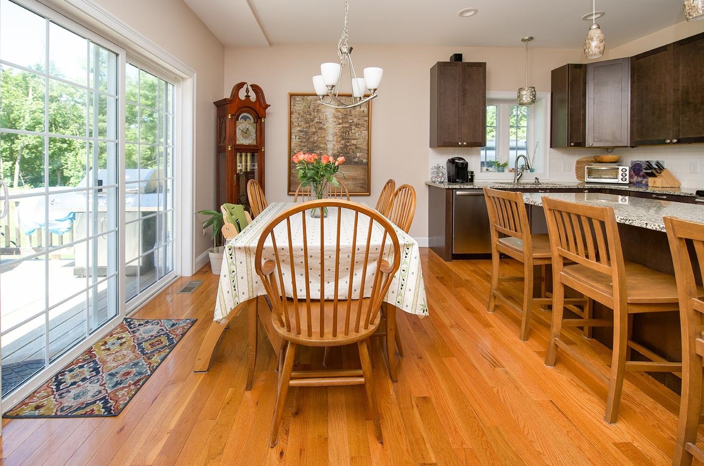 2 Beech Street Ext, Newmarket NH 03857-1502 exterior