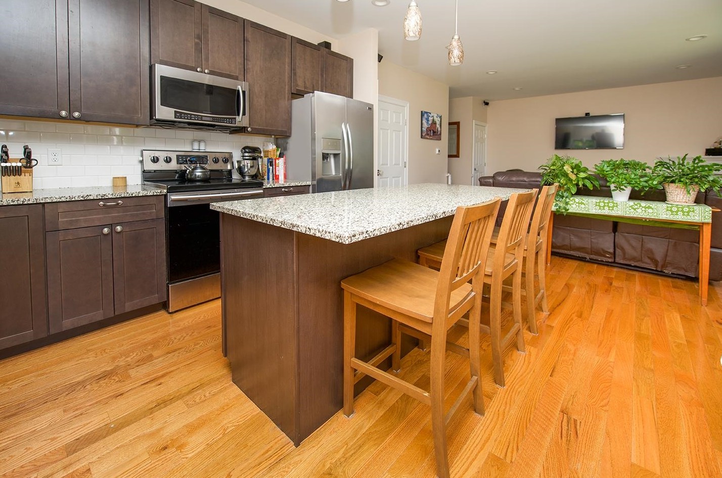 2 Beech Street Ext, Newmarket NH 03857-1502 exterior