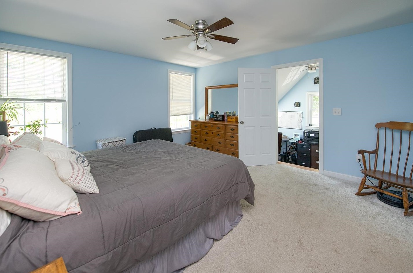 2 Beech Street Ext, Newmarket NH 03857-1502 exterior