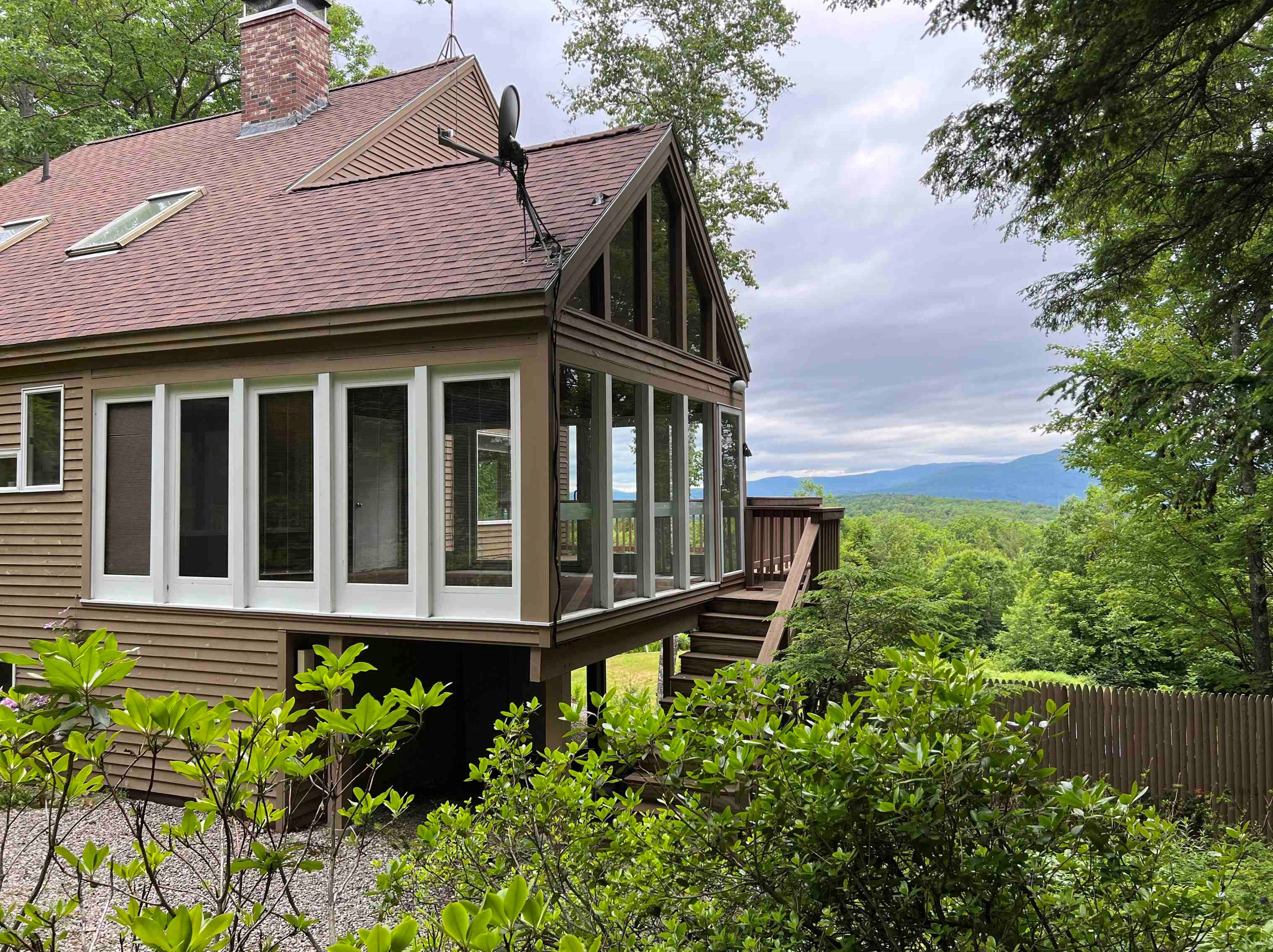 94 Oak Ridge Rd, Bridgewater NH  03264-1304 exterior