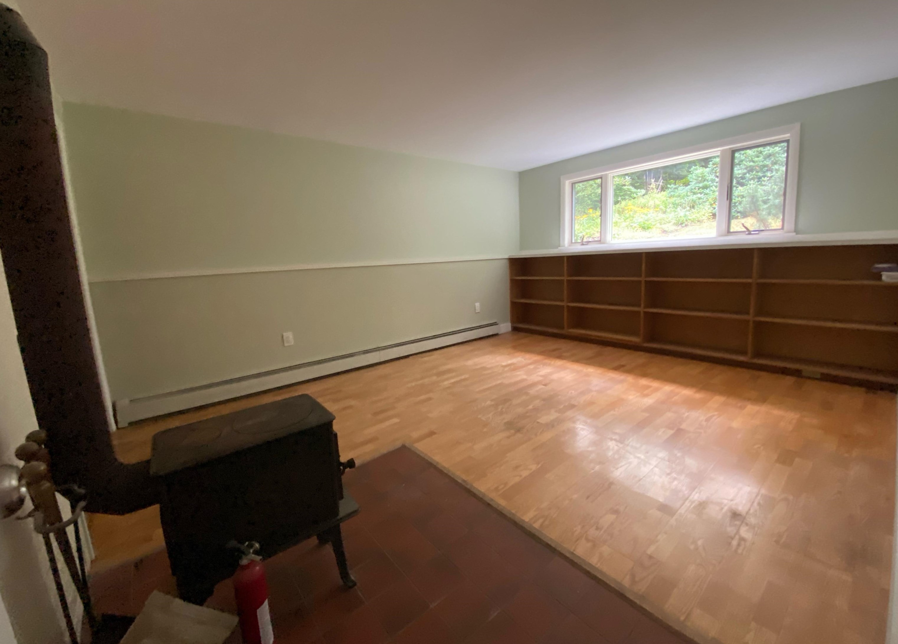 94 Oak Ridge Rd, Bridgewater NH  03264-1304 exterior