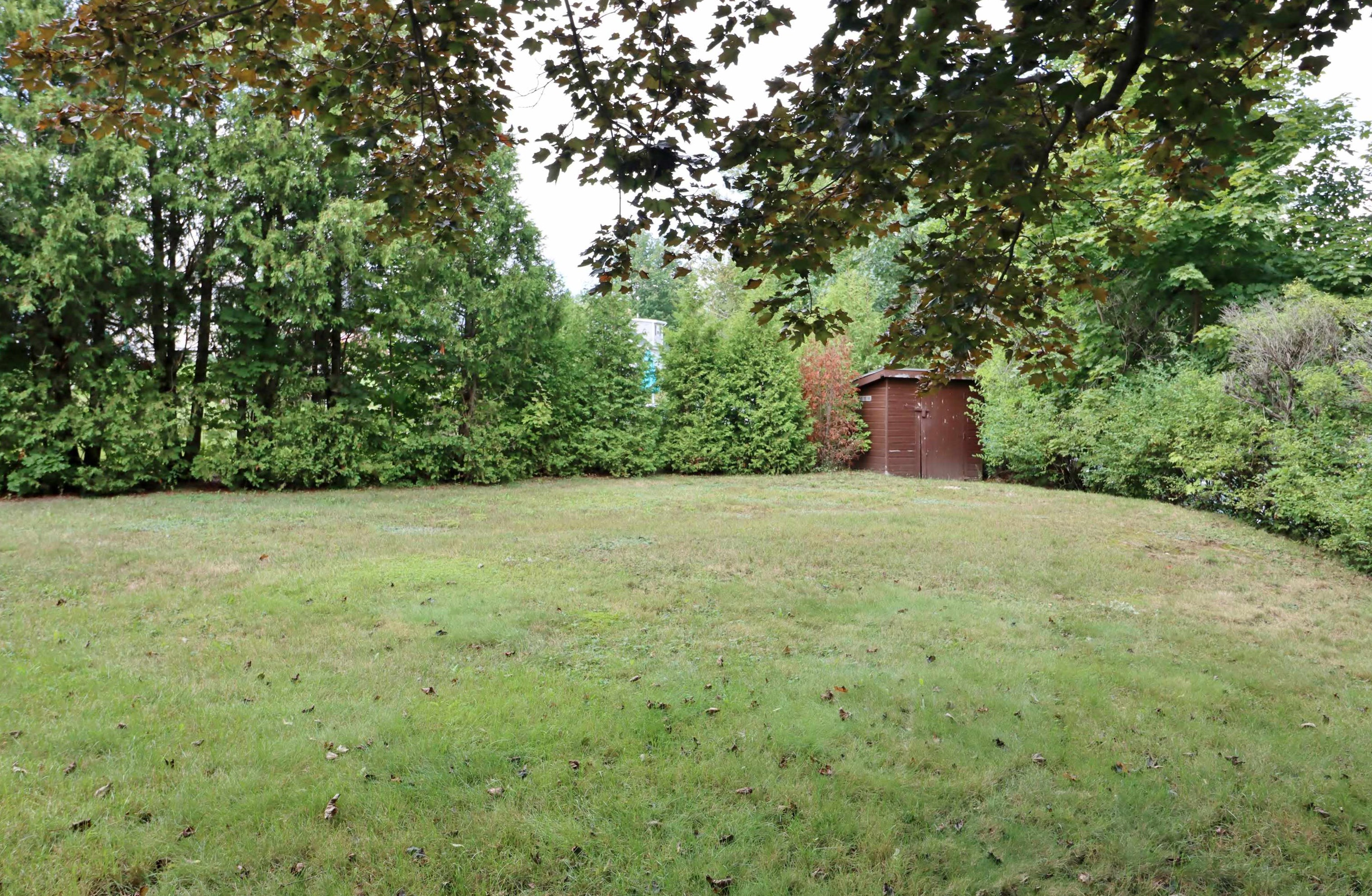 8 Jordan Ave, Berlin NH  03570-2604 exterior