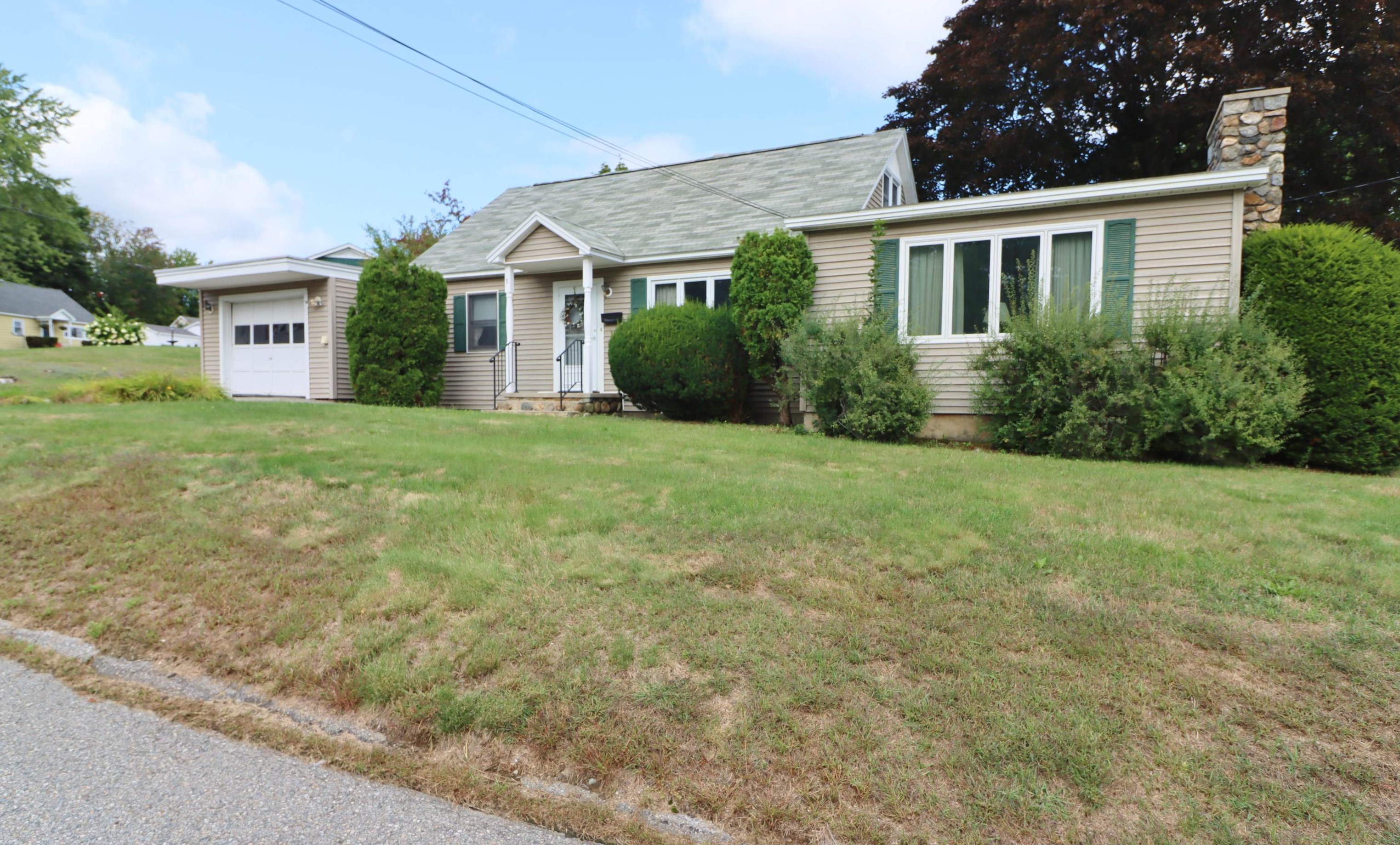 8 Jordan Ave, Berlin NH  03570-2604 exterior