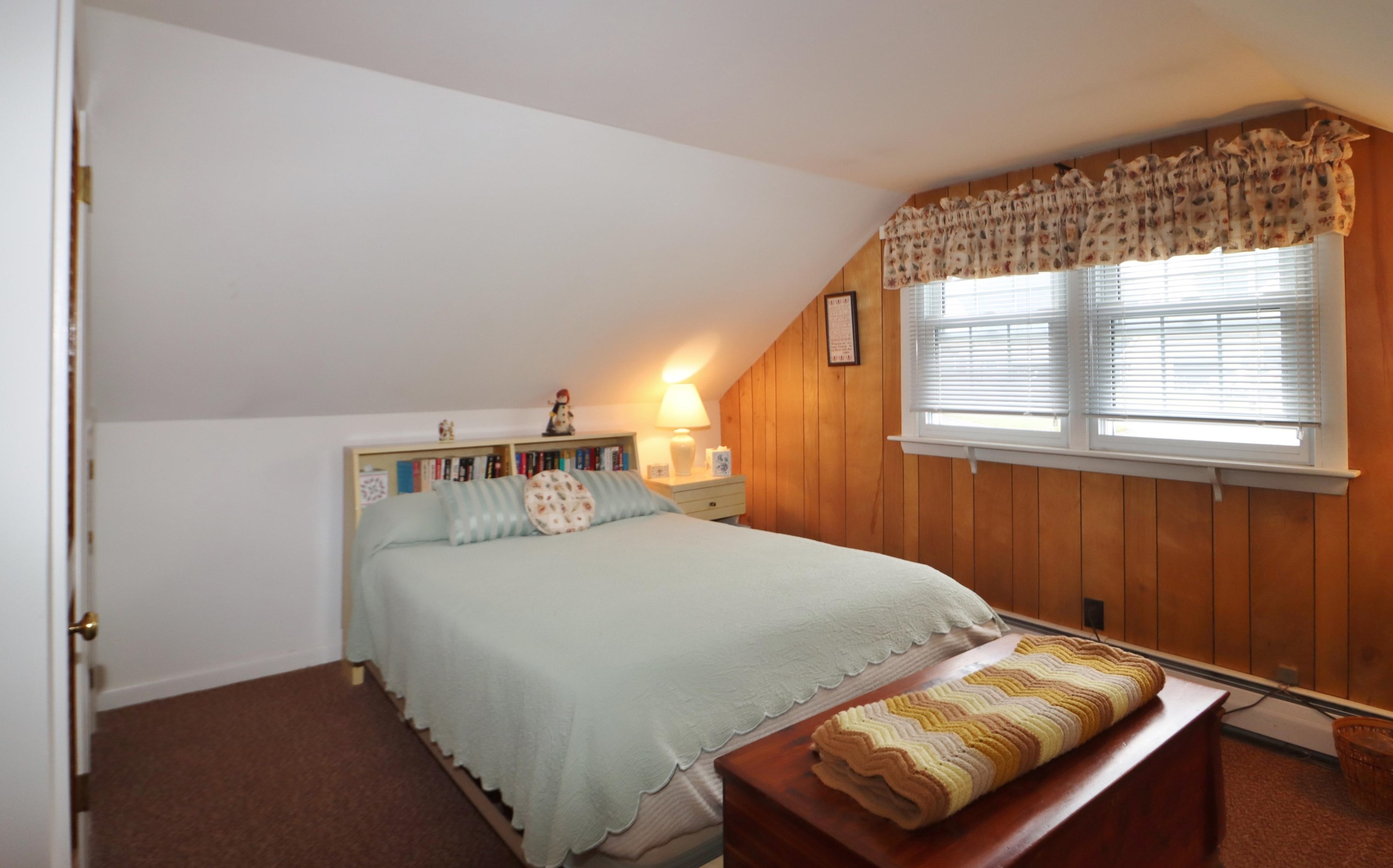 8 Jordan Ave, Berlin NH  03570-2604 exterior