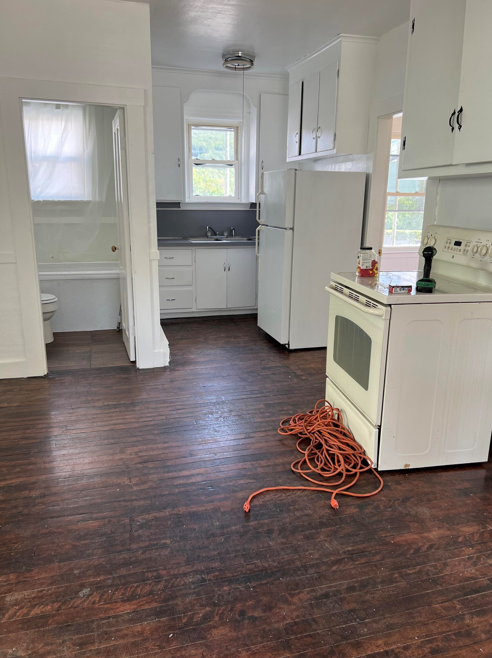 36 Pleasant St, Berlin NH  03570-1919 exterior