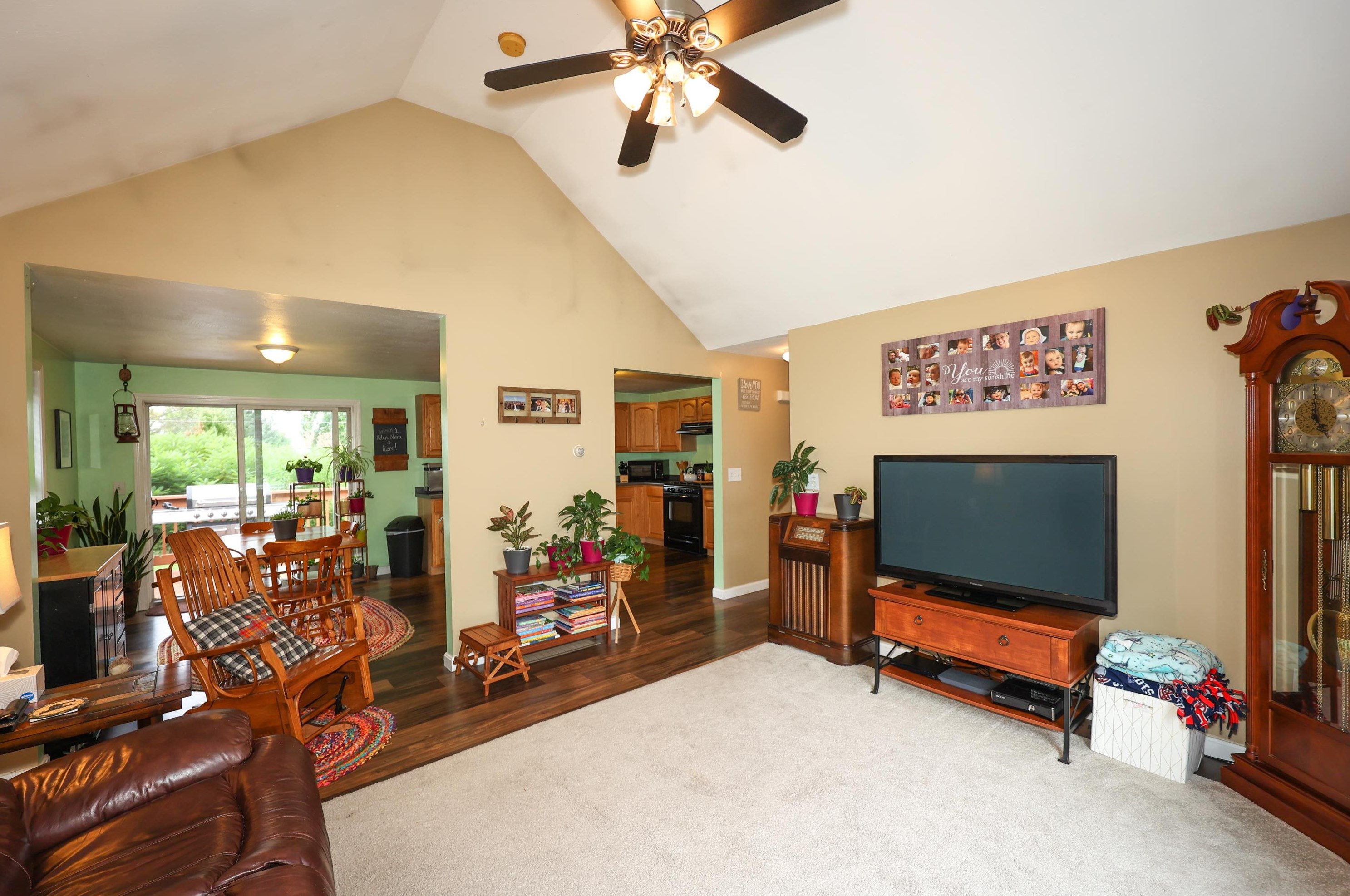 19 Federal St, Hudson NH  03051-3623 exterior