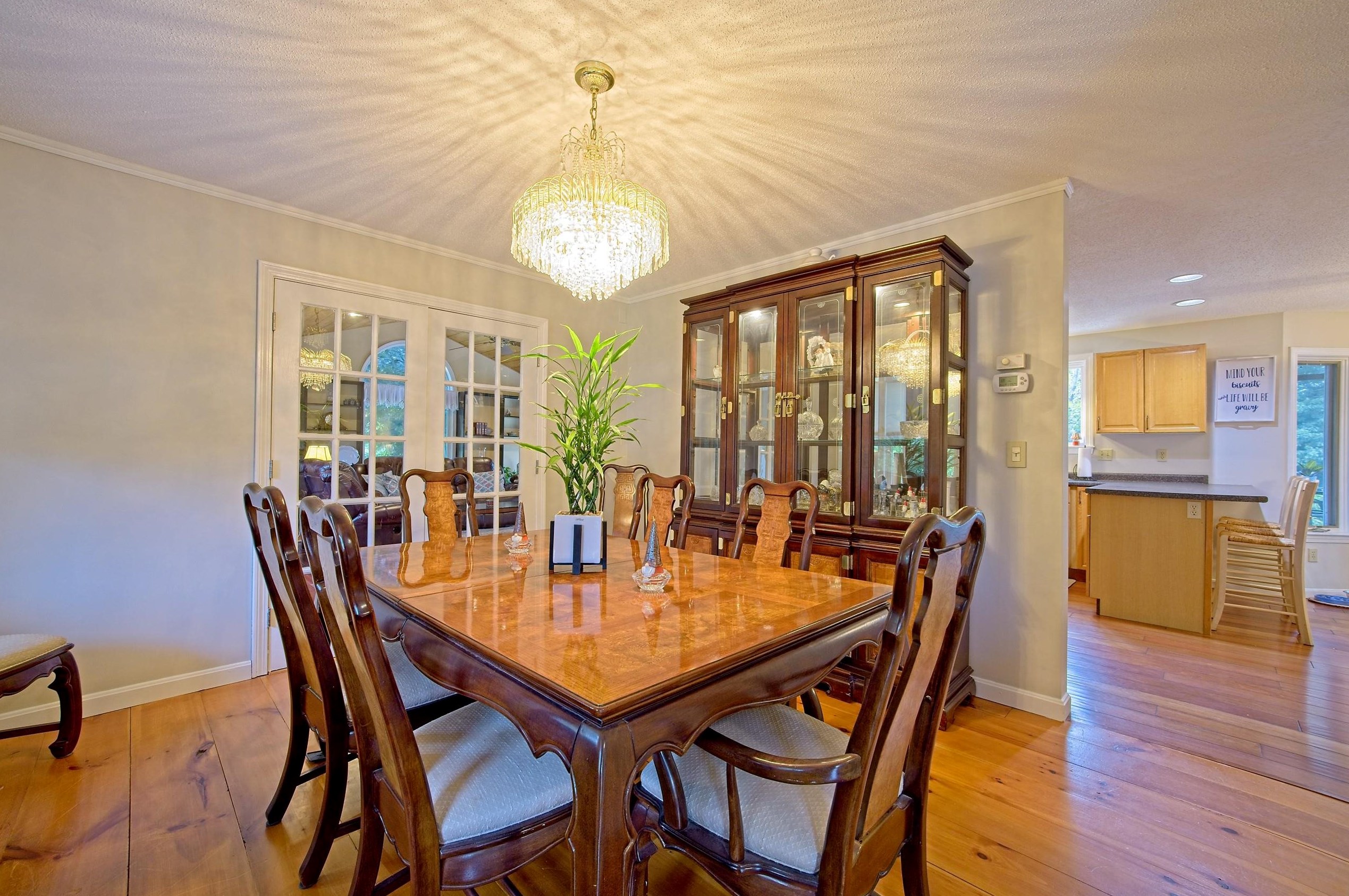 6 Waterview Cir, Hudson NH 03052-8046 exterior