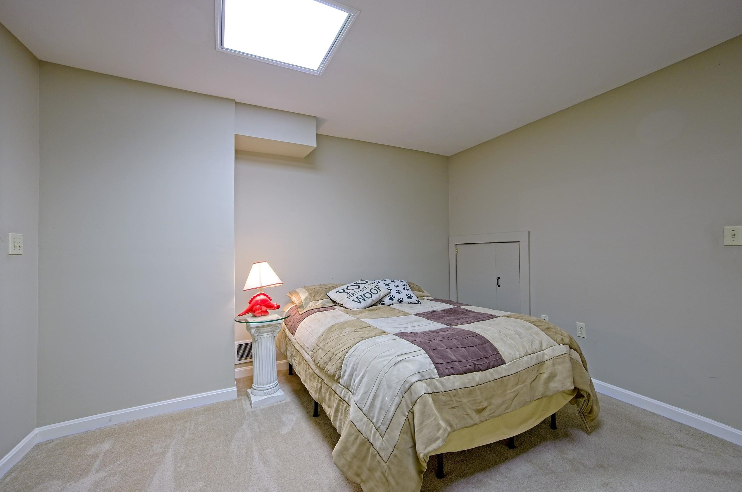 6 Waterview Cir, Hudson NH 03052-8046 exterior