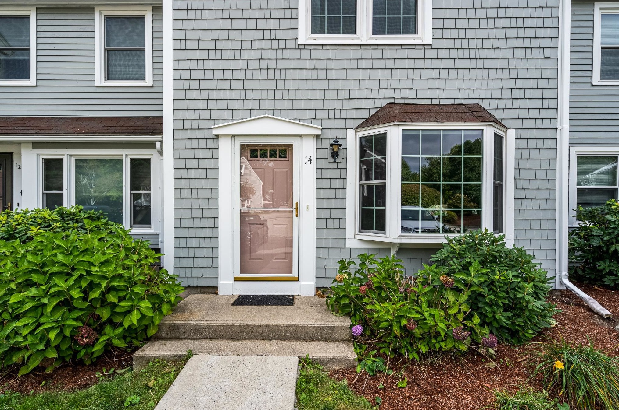 14 Boulder Way, Merrimack NH 03054-6601 exterior