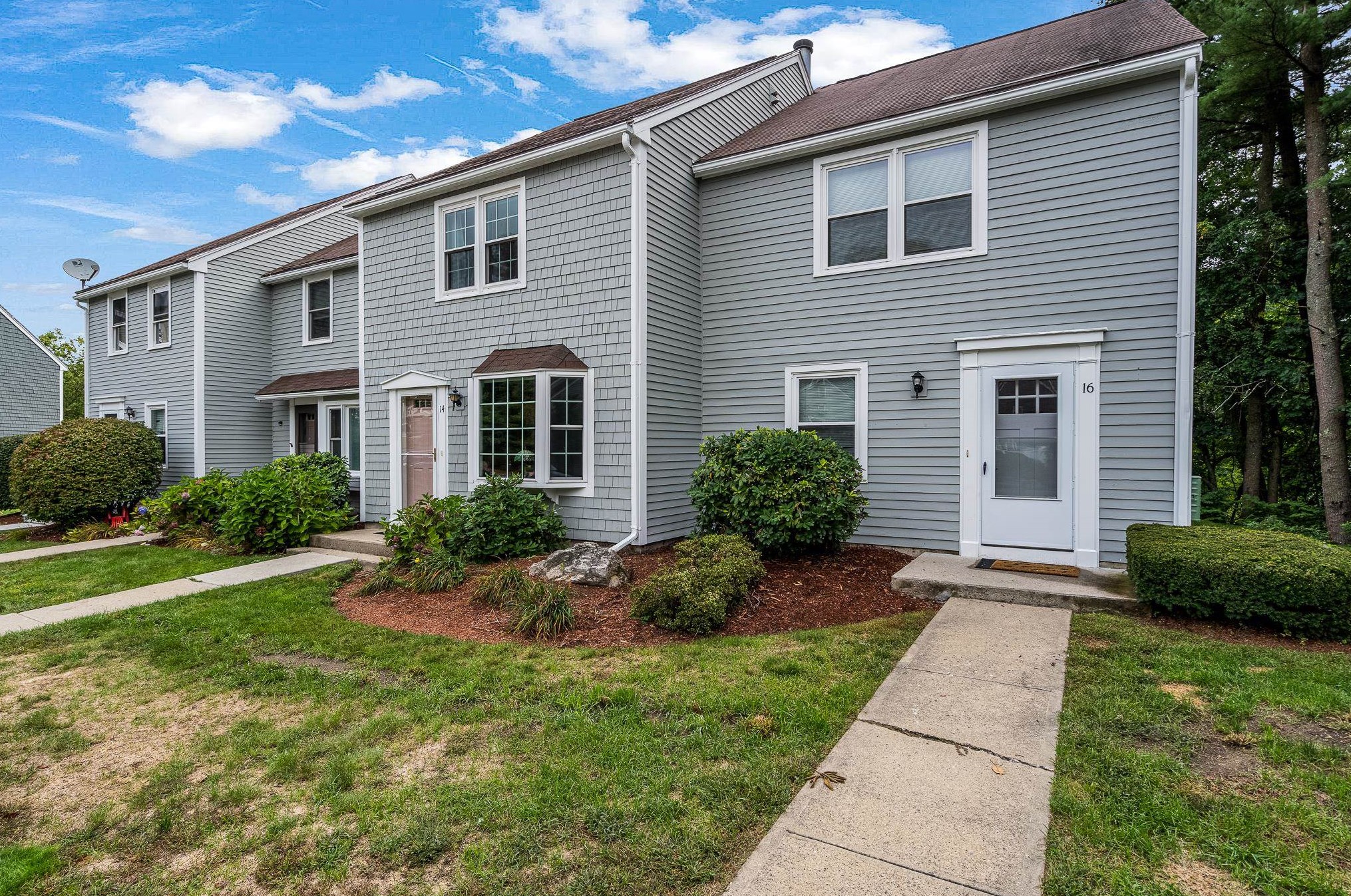 14 Boulder Way, Merrimack NH 03054-6601 exterior