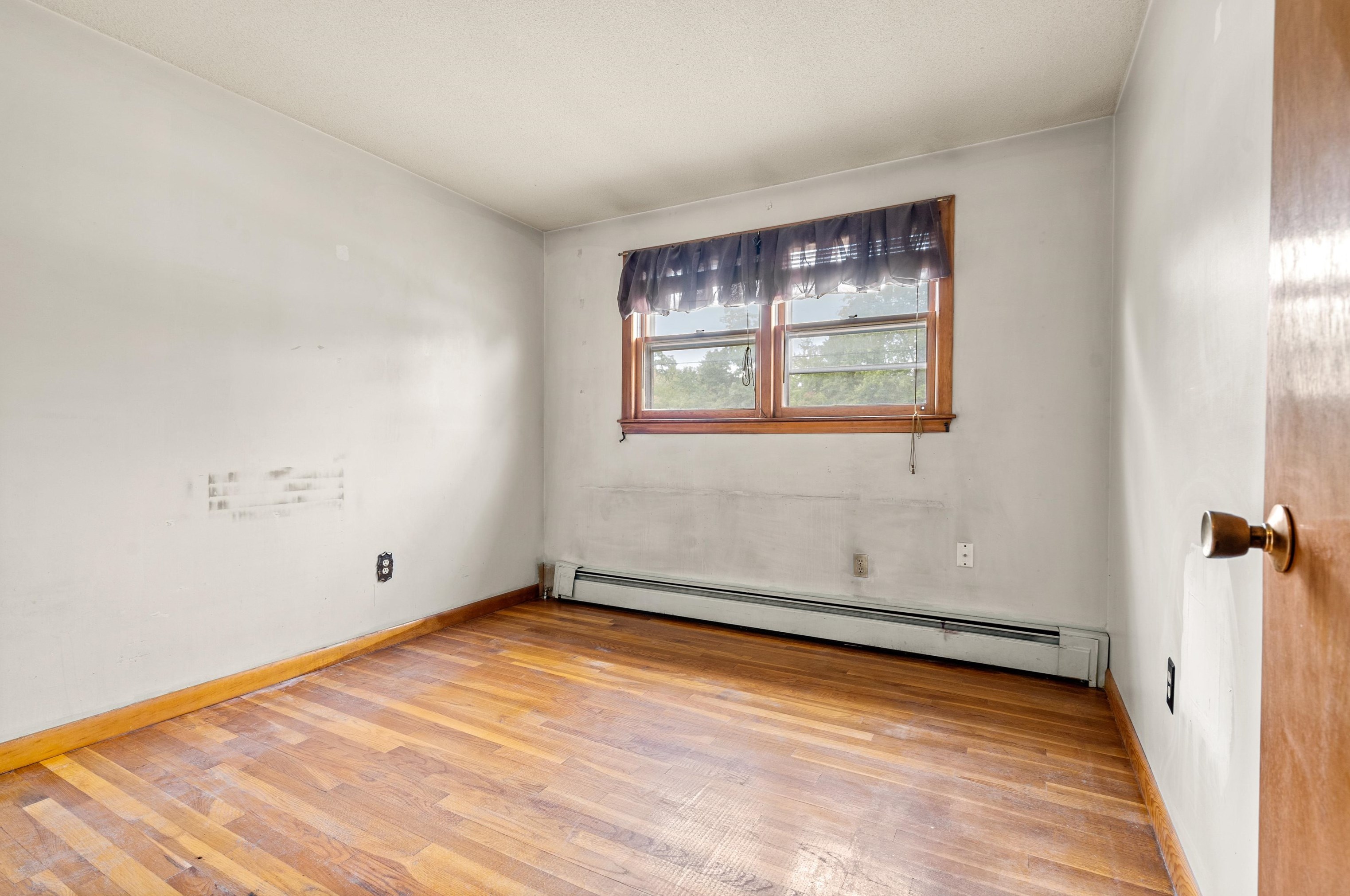 115 Lakeside Dr, Manchester NH 03104-5801 exterior