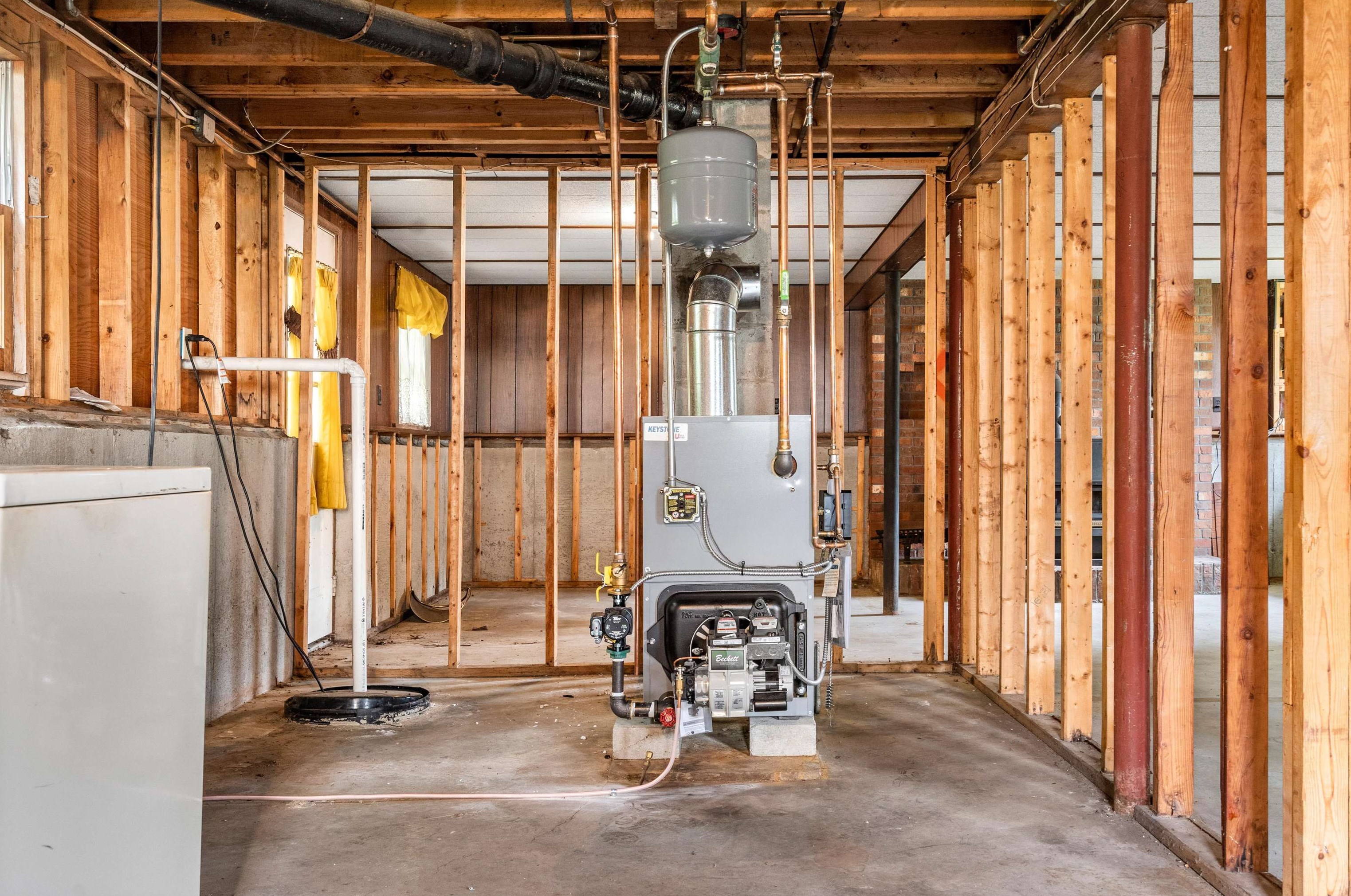 115 Lakeside Dr, Manchester NH 03104-5801 exterior