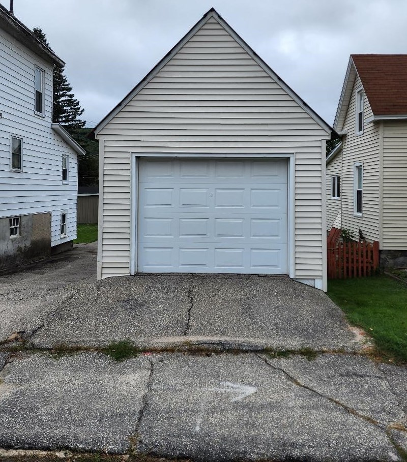 579 Burgess St, Berlin NH  03570-2802 exterior