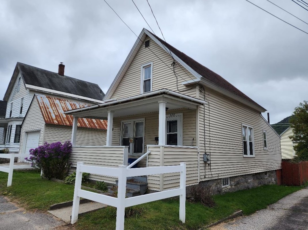 579 Burgess St, Berlin NH  03570-2803 exterior