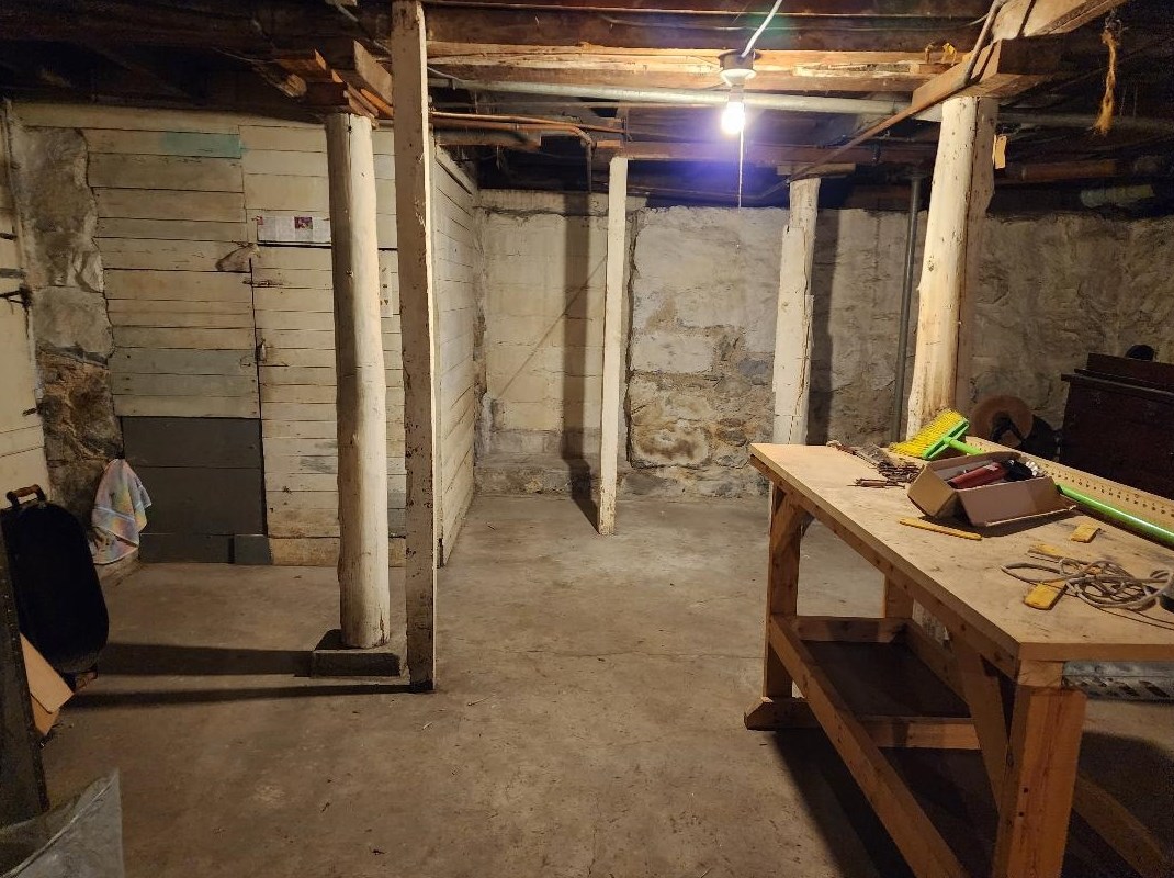 579 Burgess St, Berlin NH  03570-2803 exterior