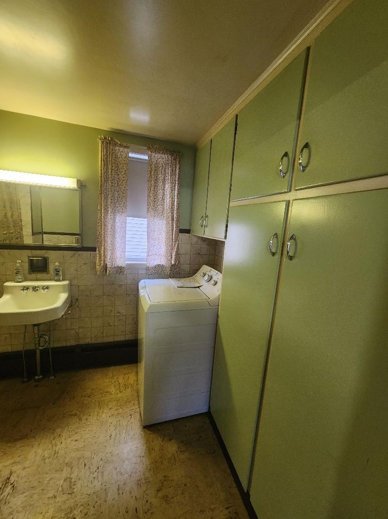 579 Burgess St, Berlin NH  03570-2803 exterior