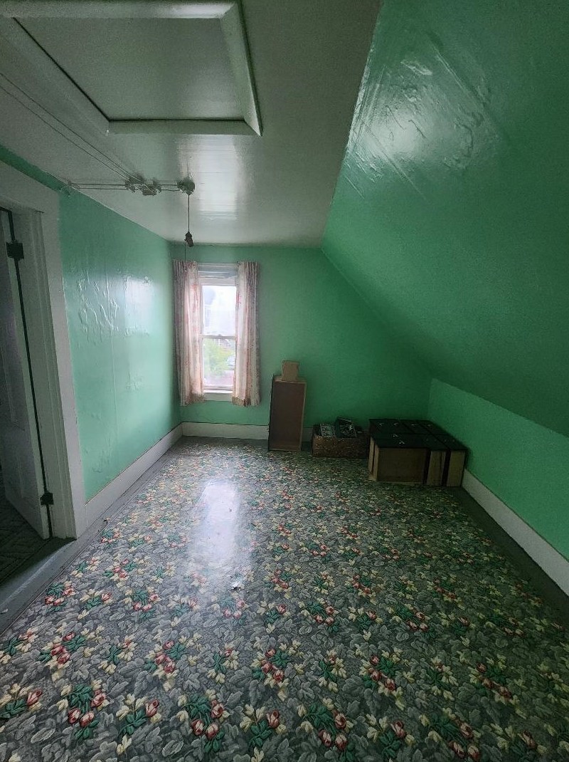 579 Burgess St, Berlin NH  03570-2803 exterior