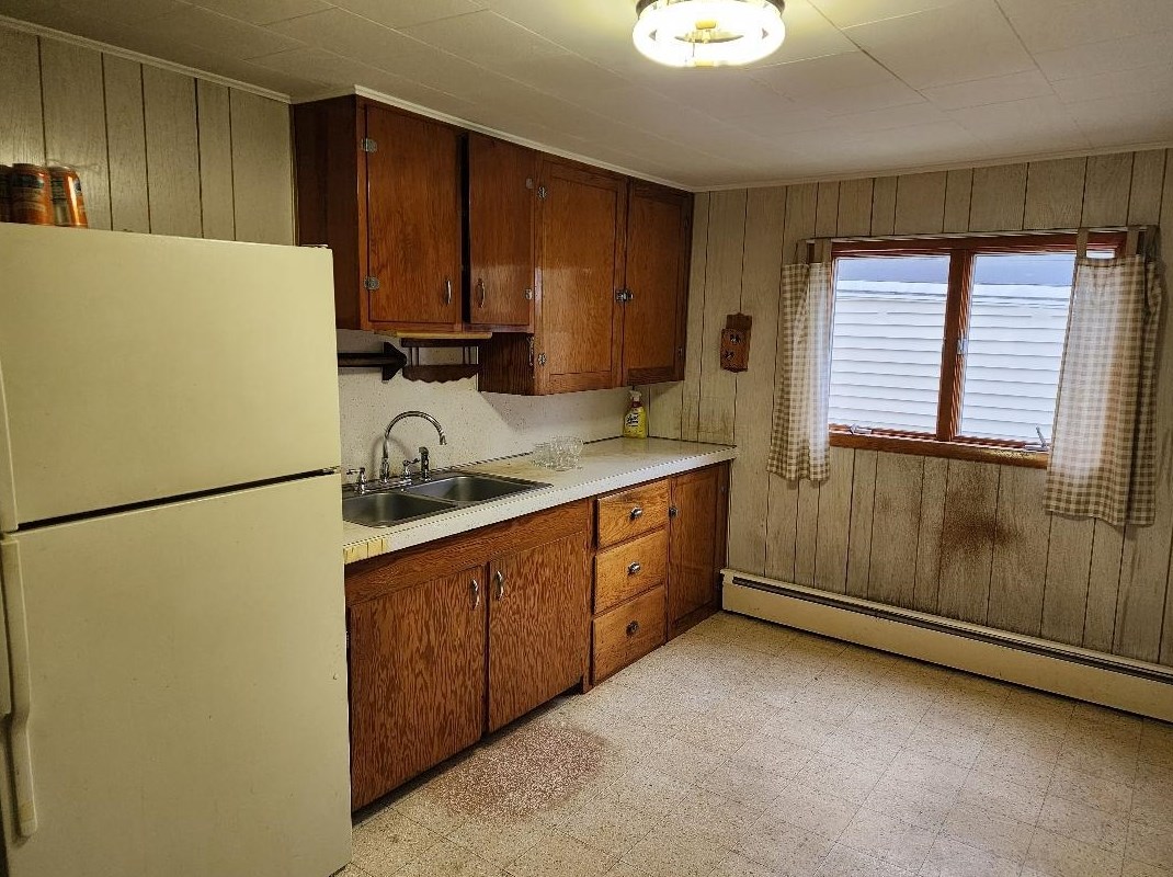 579 Burgess St, Berlin NH  03570-2803 exterior