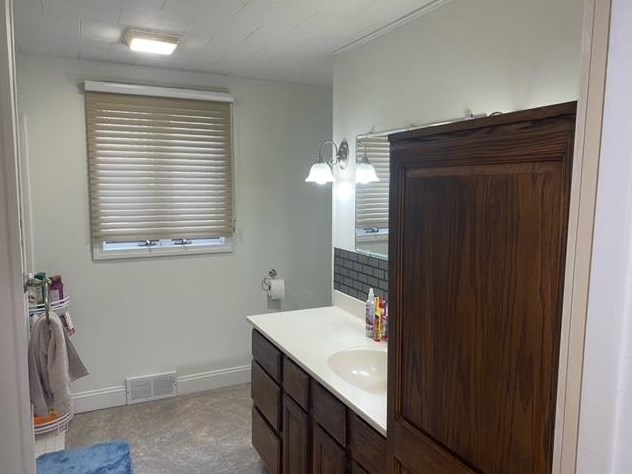 1870 Hutchins St, Berlin NH  03570-3545 exterior