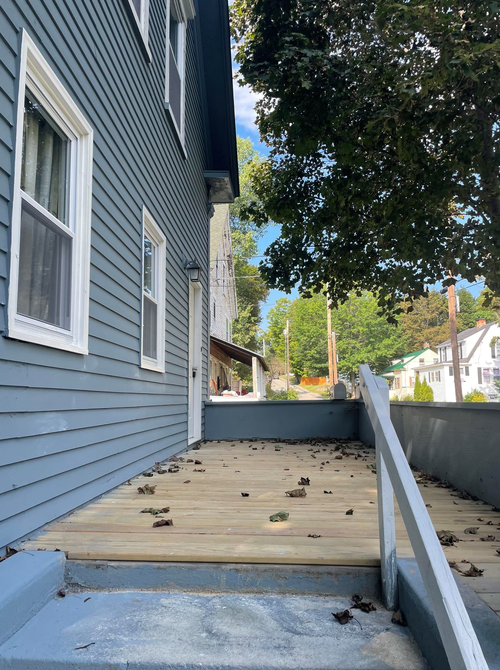 25 Pleasant St, Bridgewater NH 03222-3007 exterior