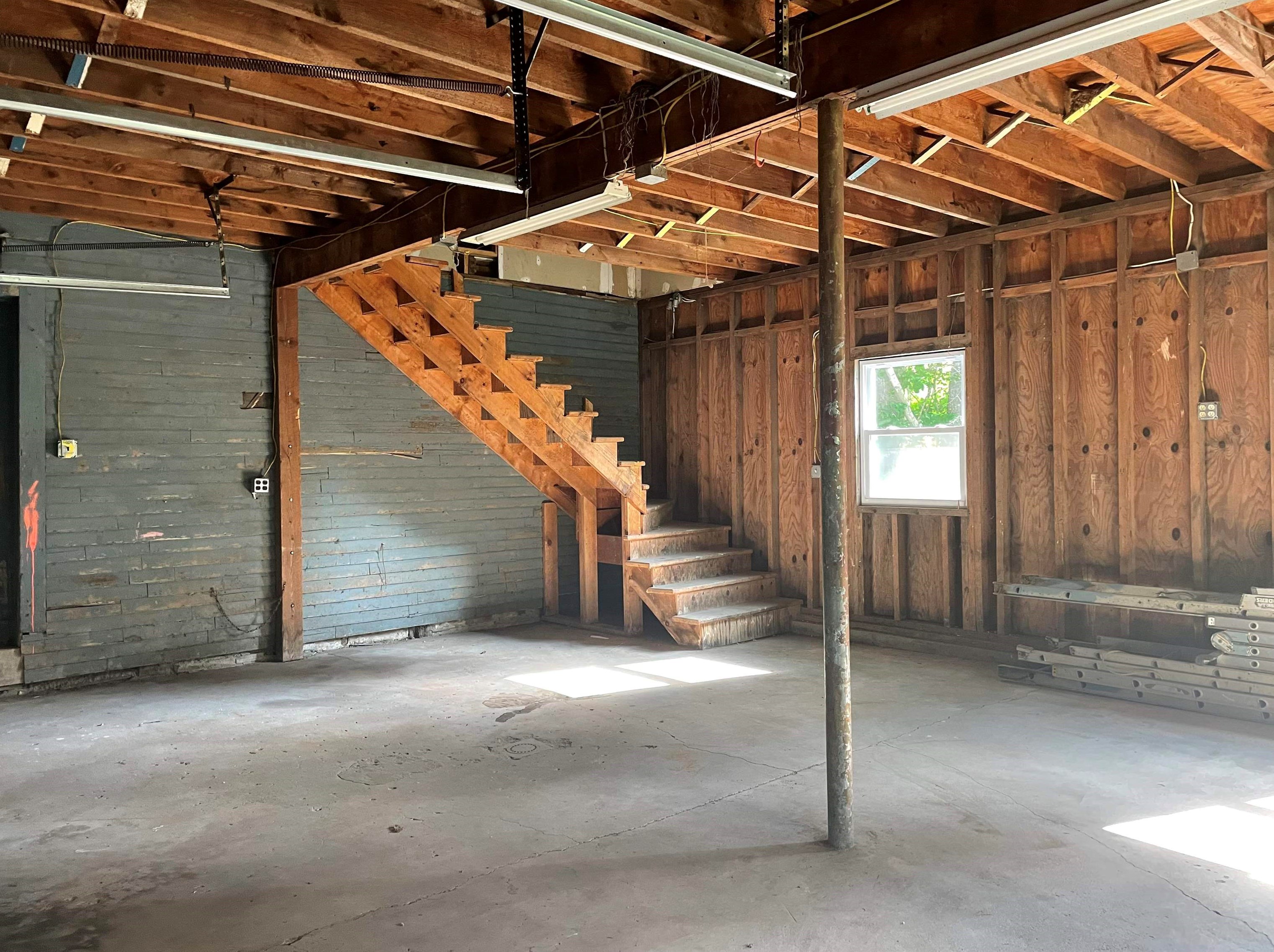 25 Pleasant St, Bridgewater NH 03222-3007 exterior