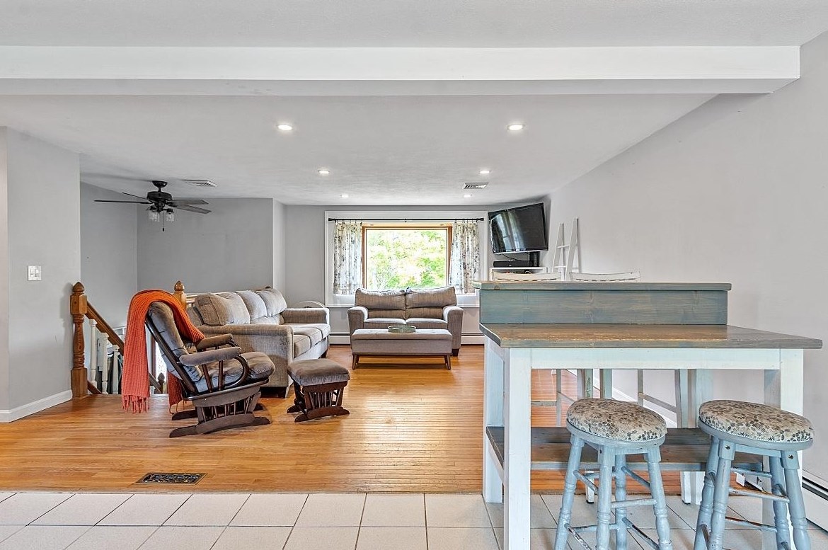 21 Jakes Ln, Merrimack NH 03054-3022 exterior