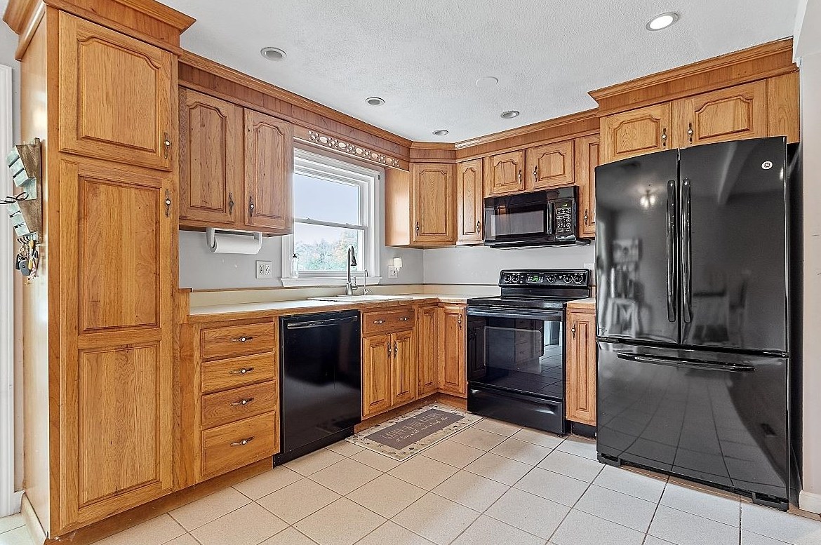 21 Jakes Ln, Merrimack NH 03054-3022 exterior