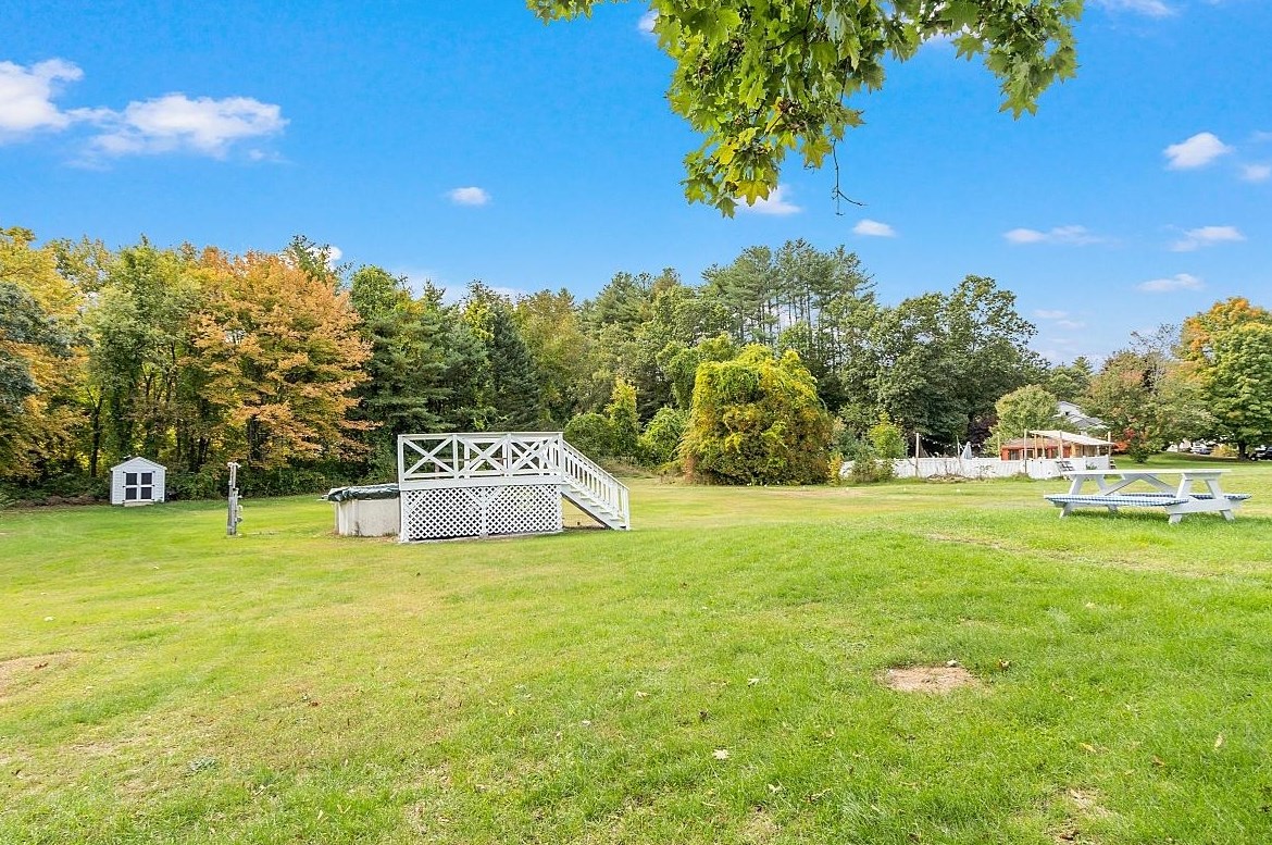 21 Jakes Ln, Merrimack NH 03054-3022 exterior