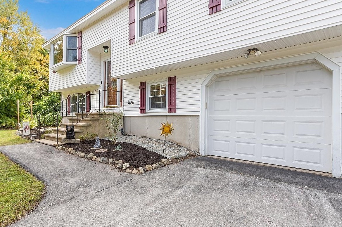 21 Jakes Ln, Merrimack NH 03054-3022 exterior