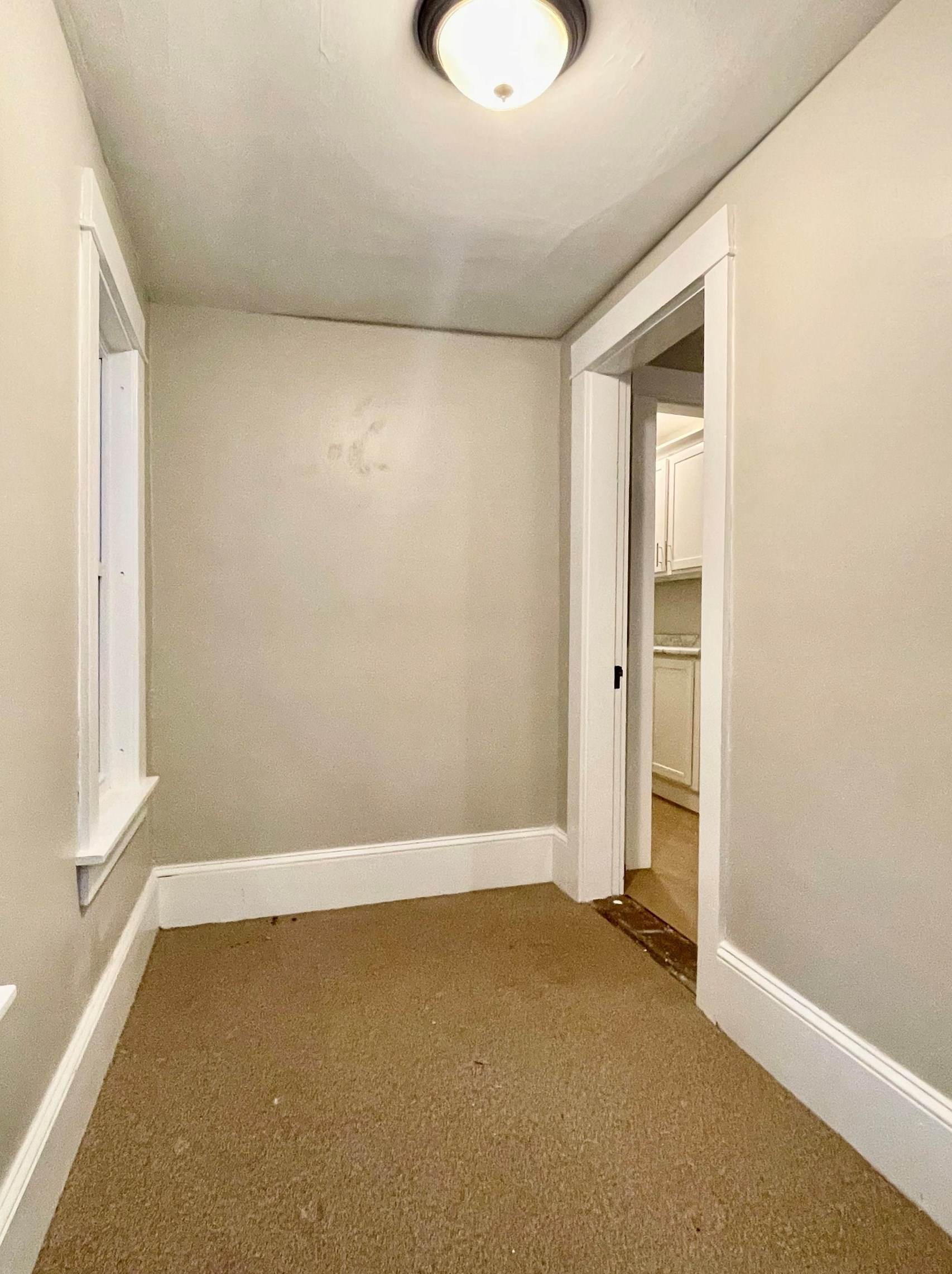 1040 Page St, Manchester NH 03104-5549 exterior