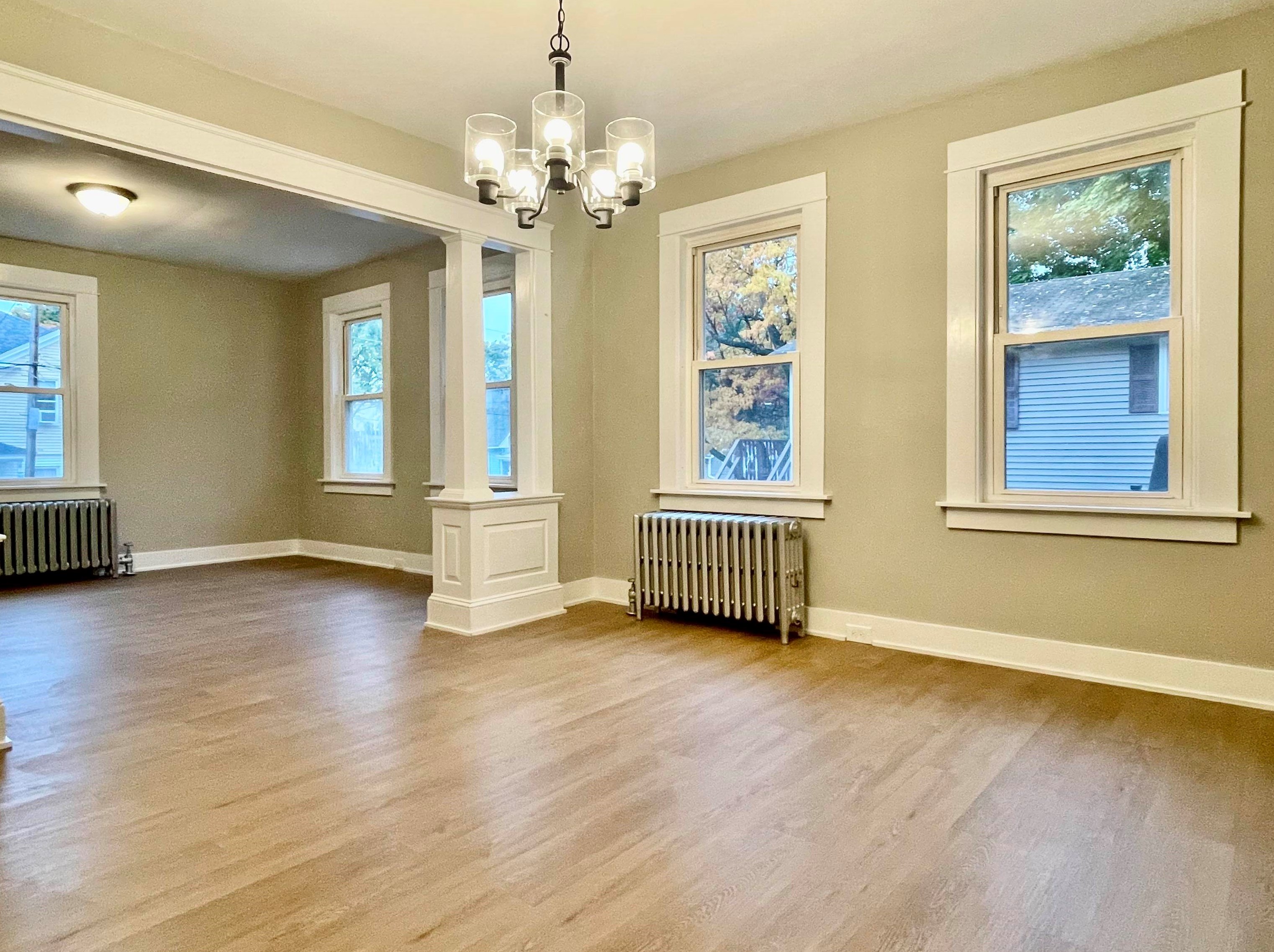 1040 Page St, Manchester NH 03104-5549 exterior