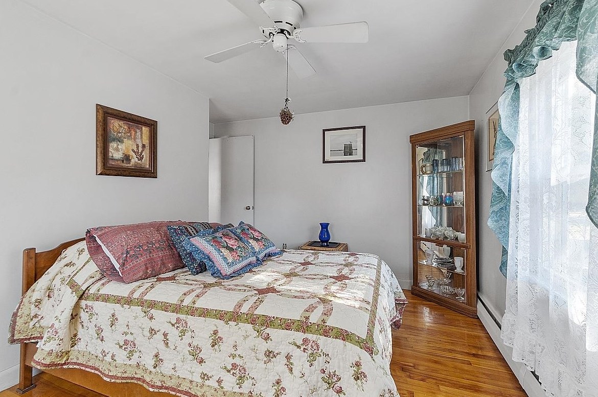 20 Ledge Rd, Hudson NH  03051-3720 exterior