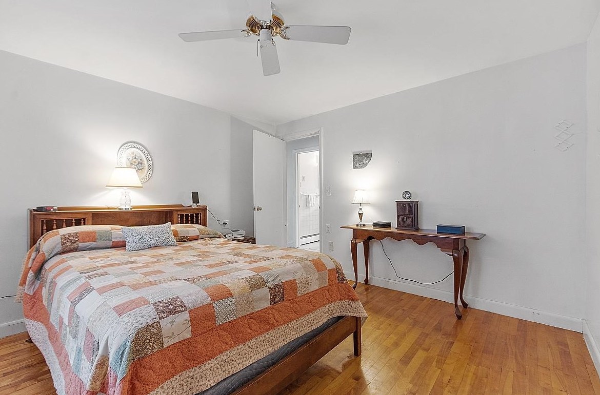 20 Ledge Rd, Hudson NH  03051-3720 exterior